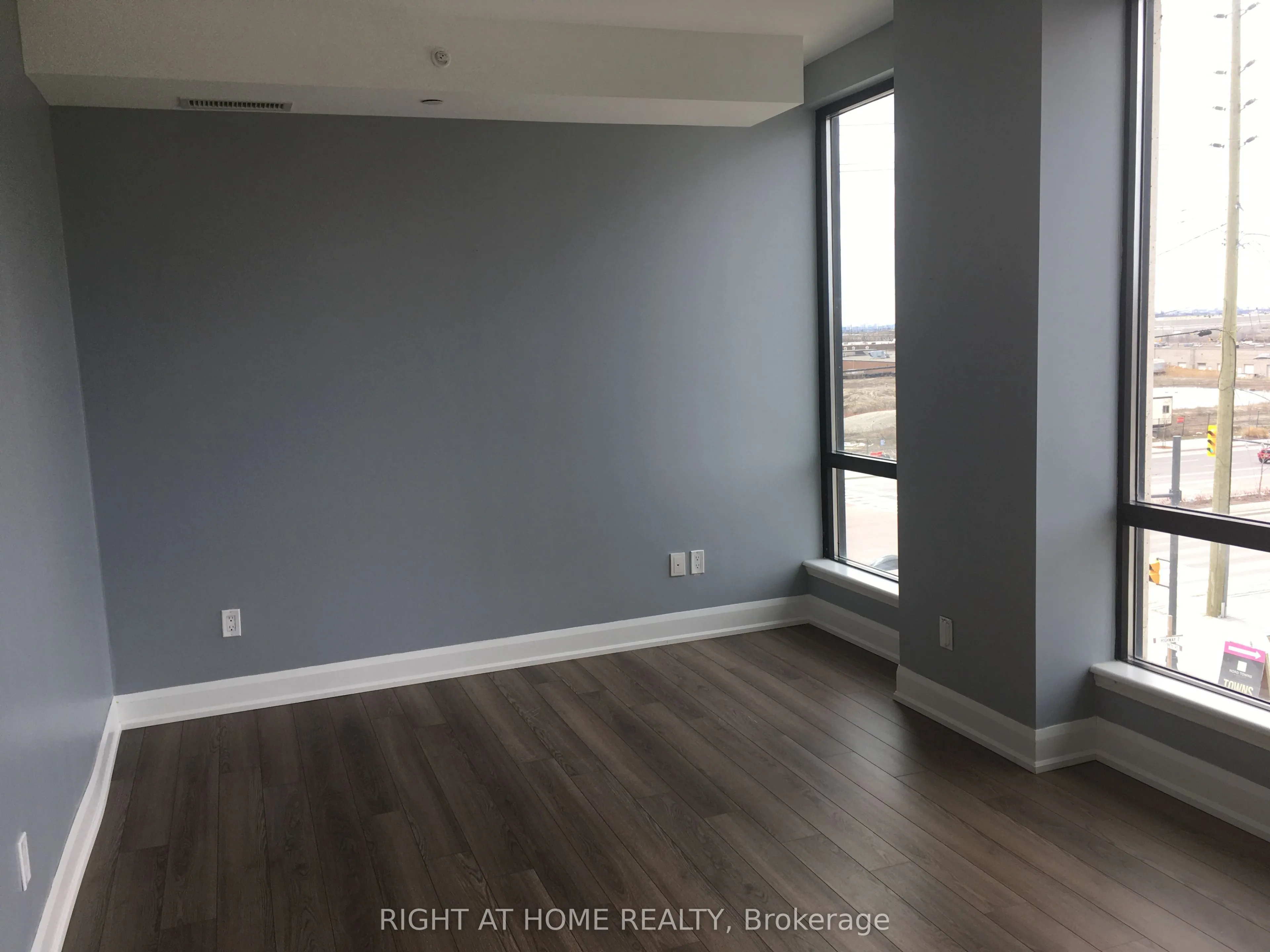 2910 Highway No, 7 Road W #312