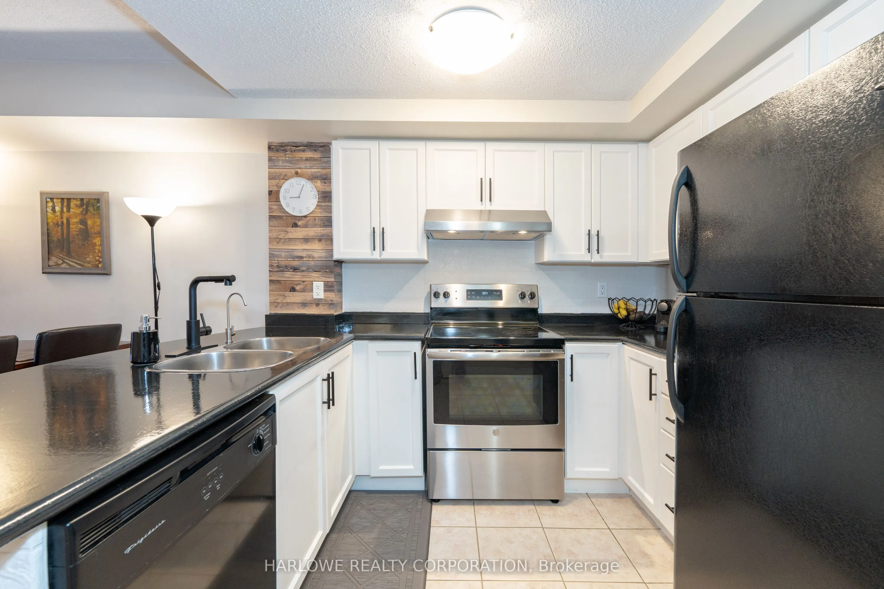 35 Hunt Avenue #401