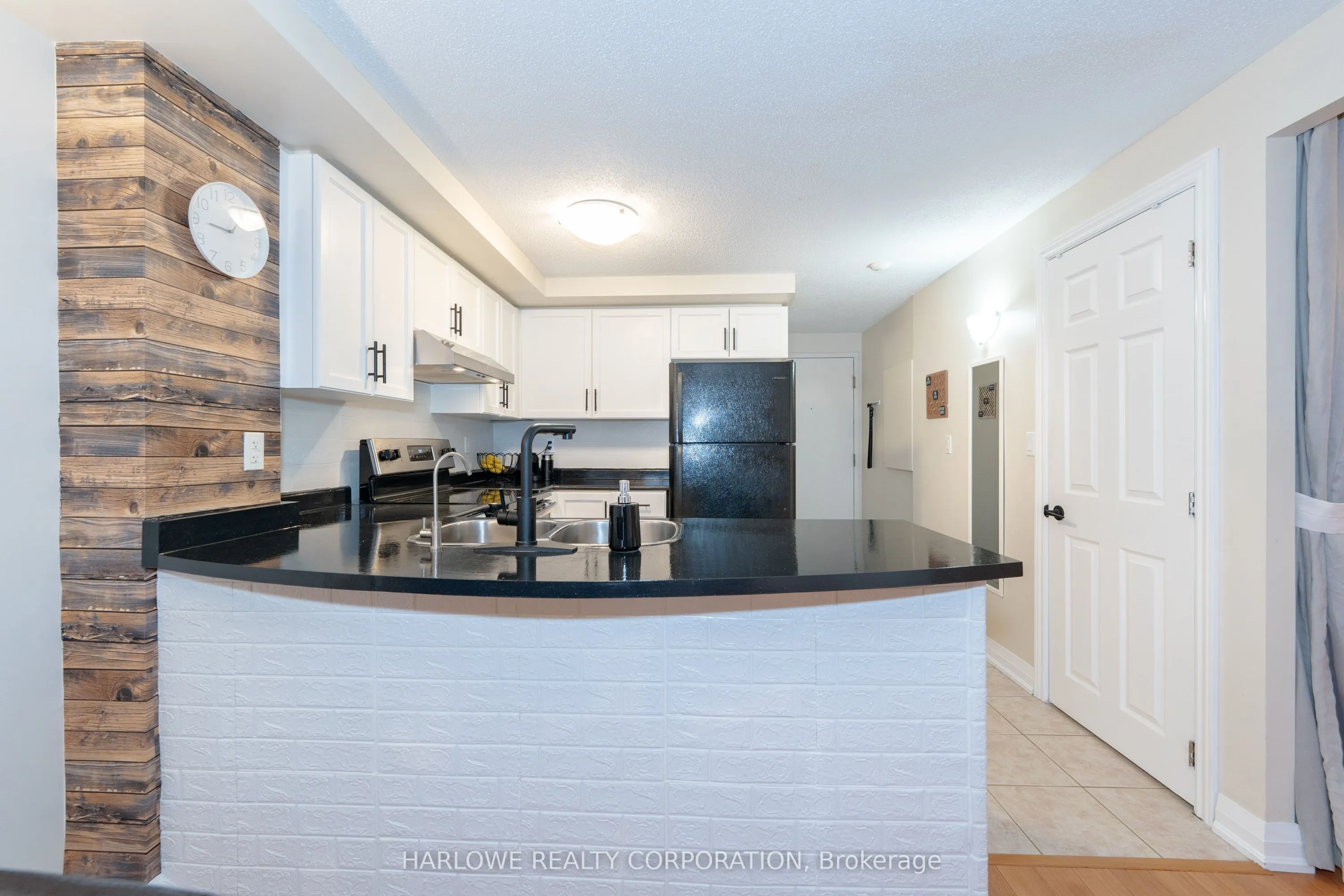 35 Hunt Avenue #401