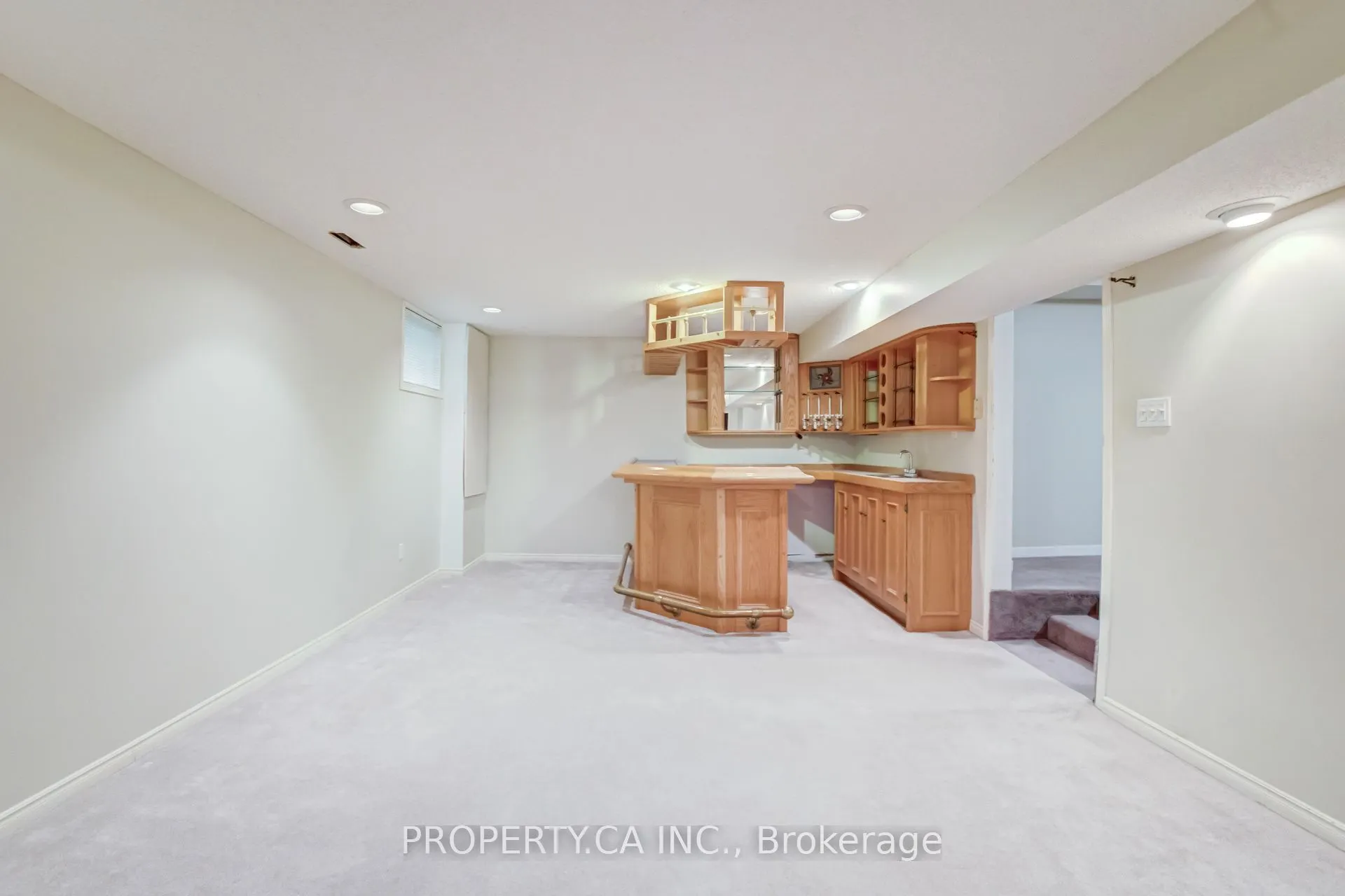 143 Cambridge Crescent