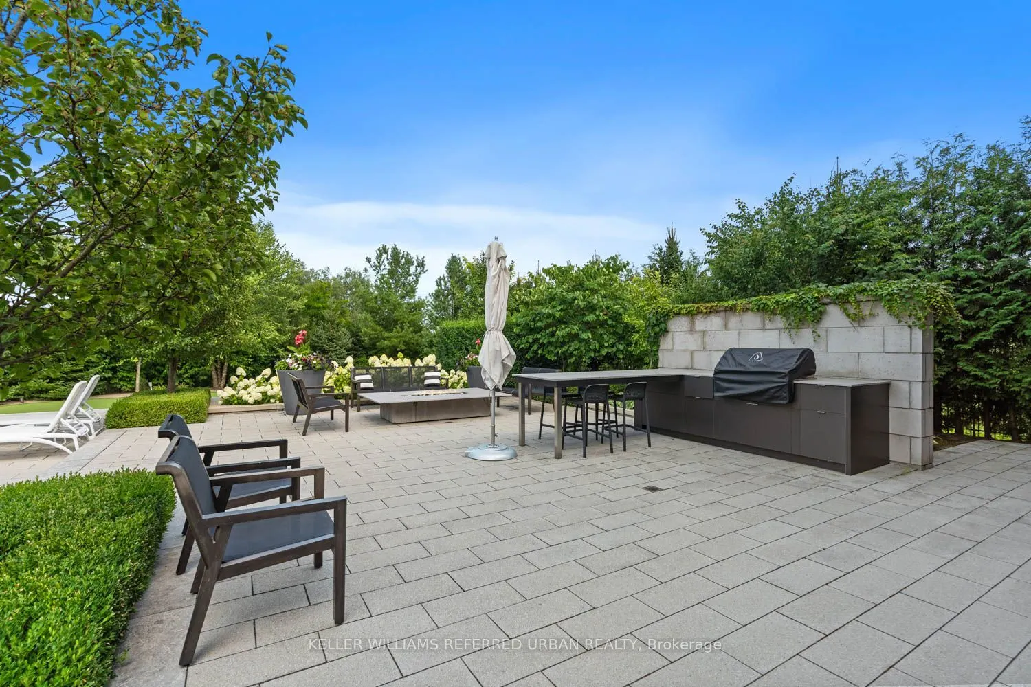 61 Ria Court