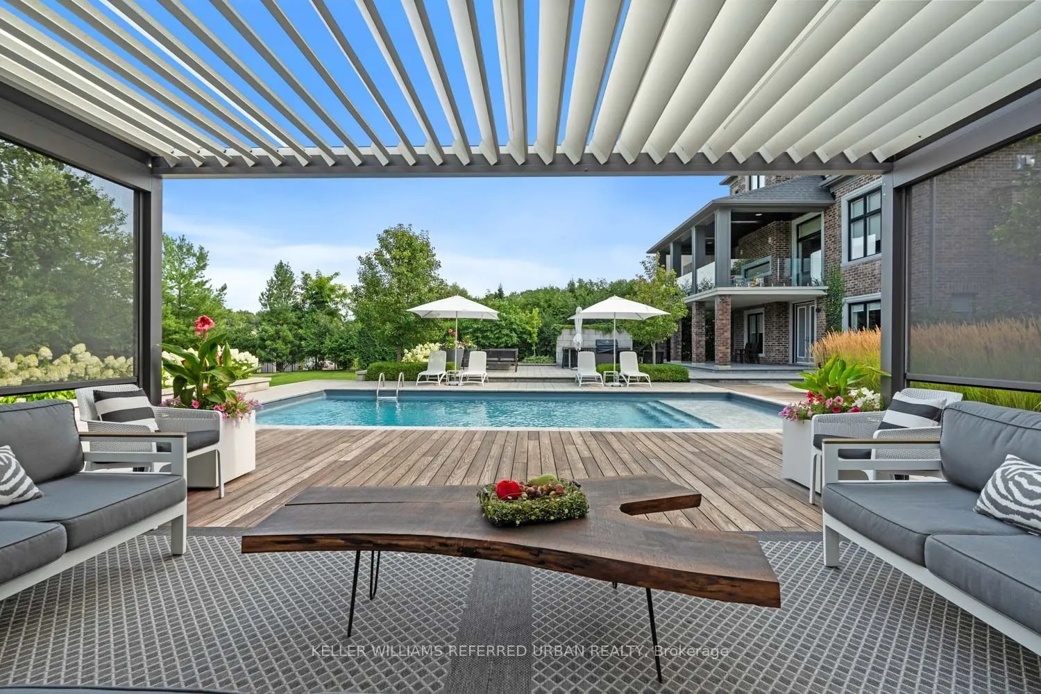 61 Ria Court