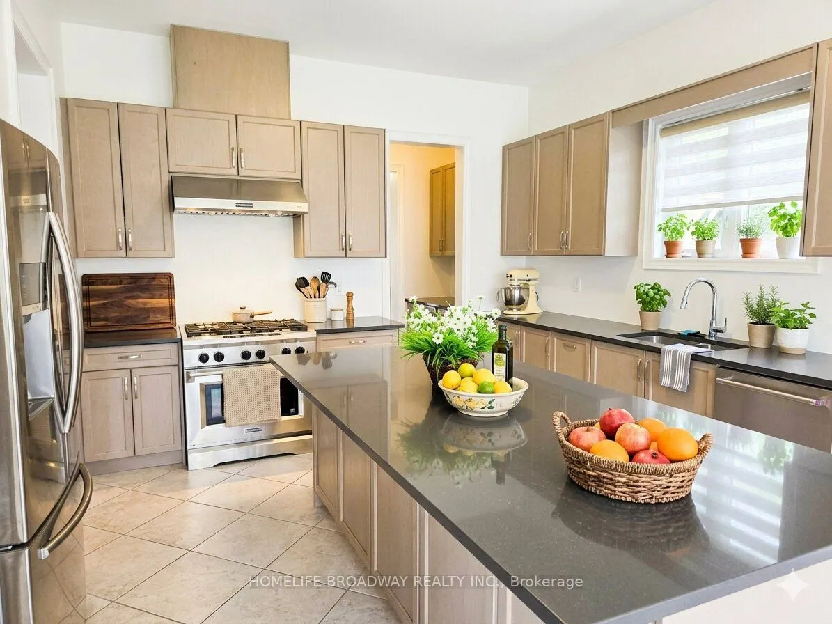 525 Elgin Mills Road W