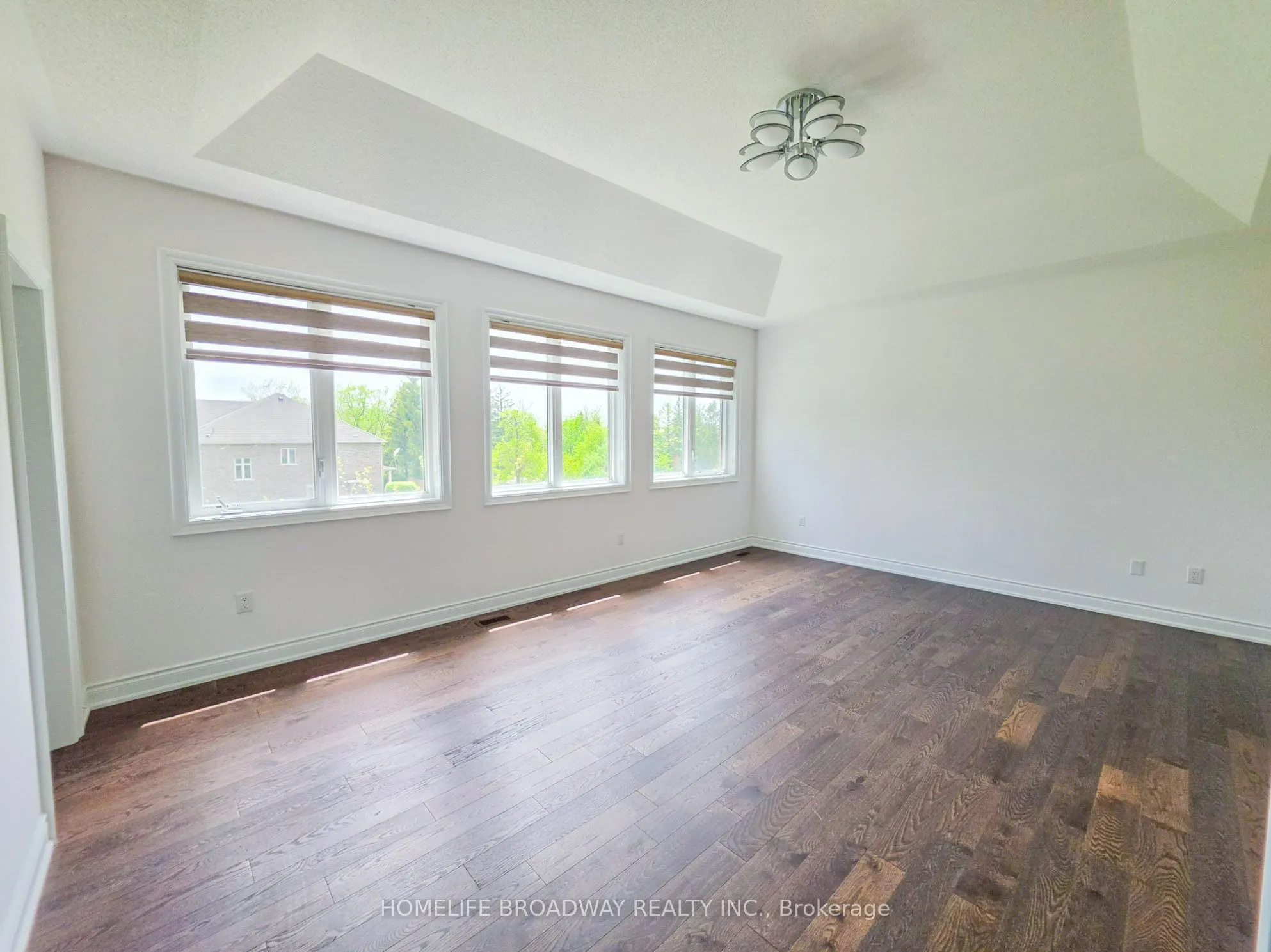 525 Elgin Mills Road W