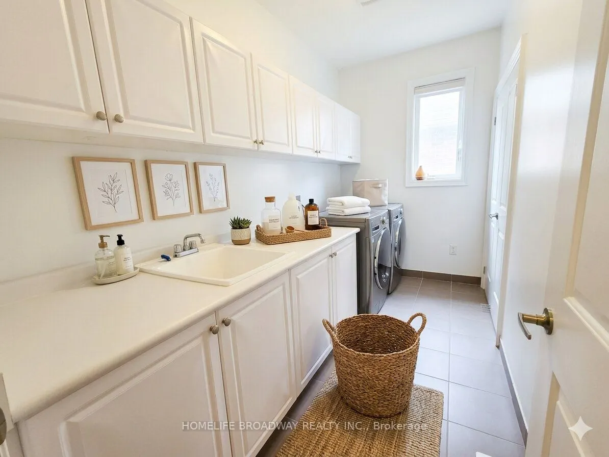 525 Elgin Mills Road W