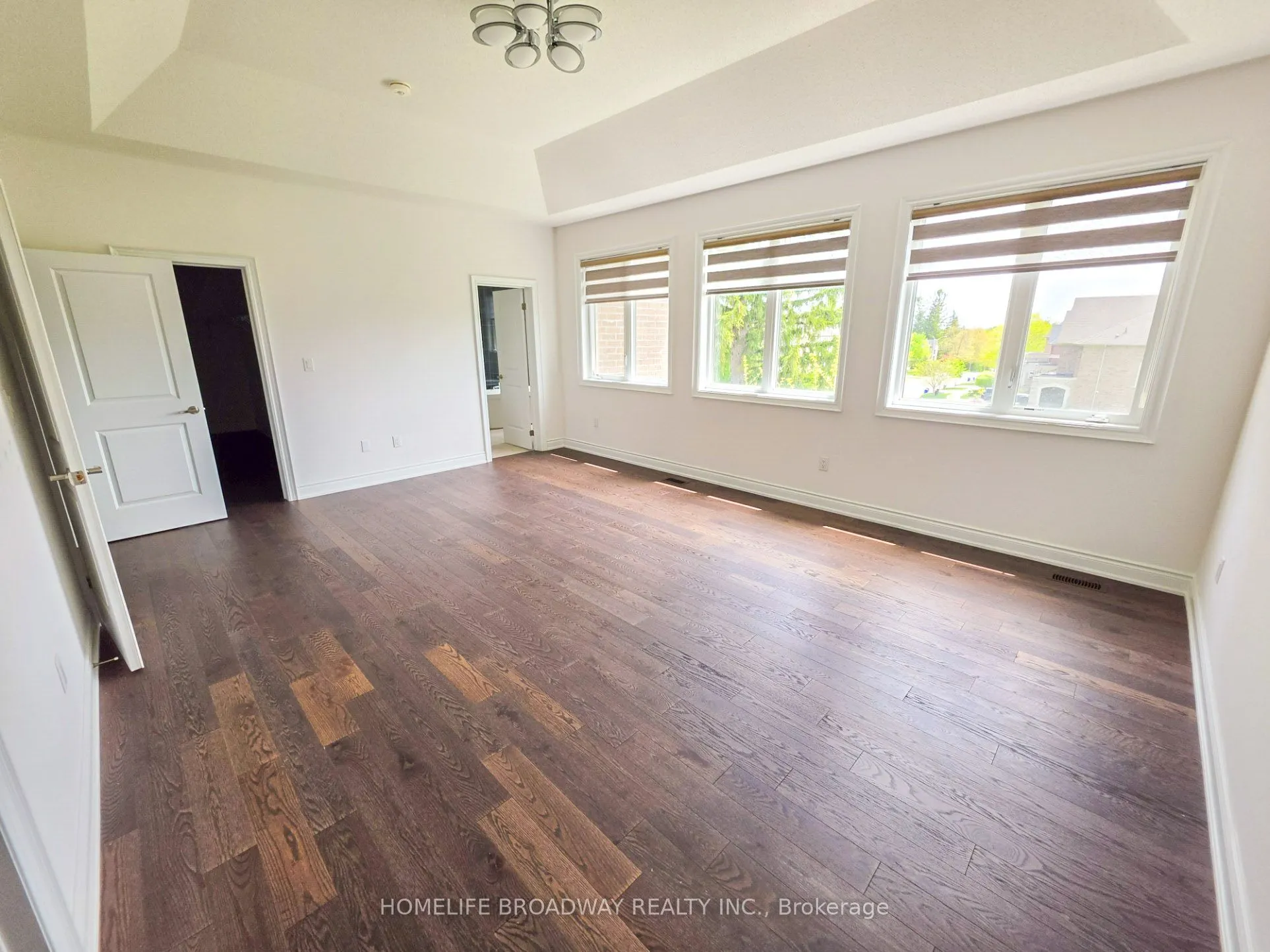 525 Elgin Mills Road W