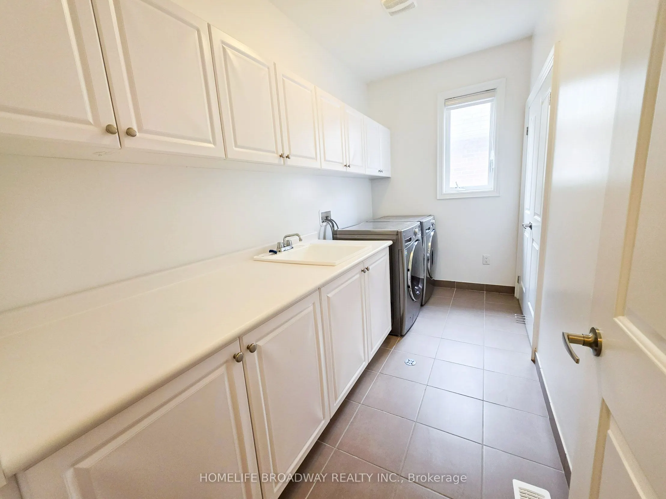525 Elgin Mills Road W