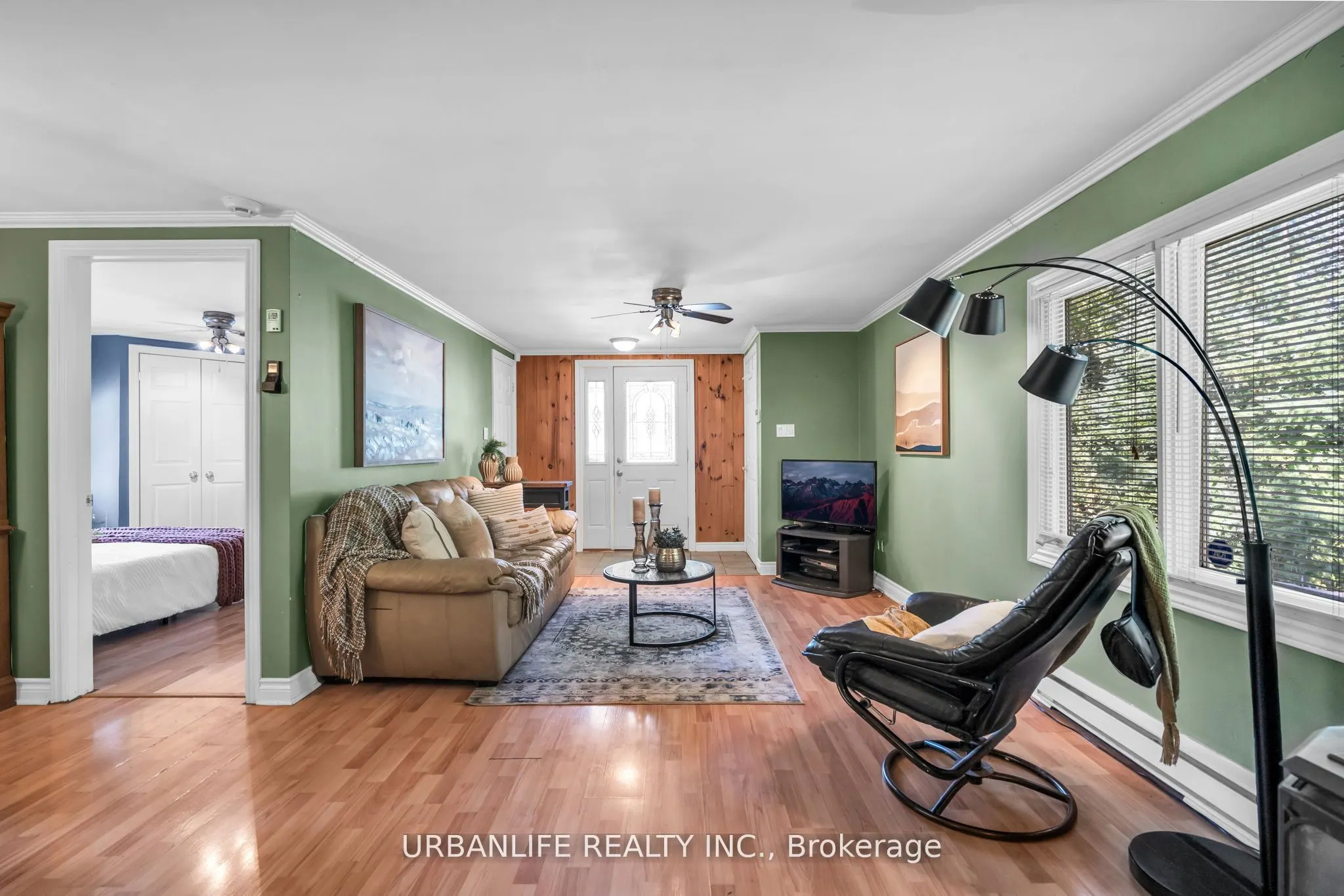 21 Oak Avenue