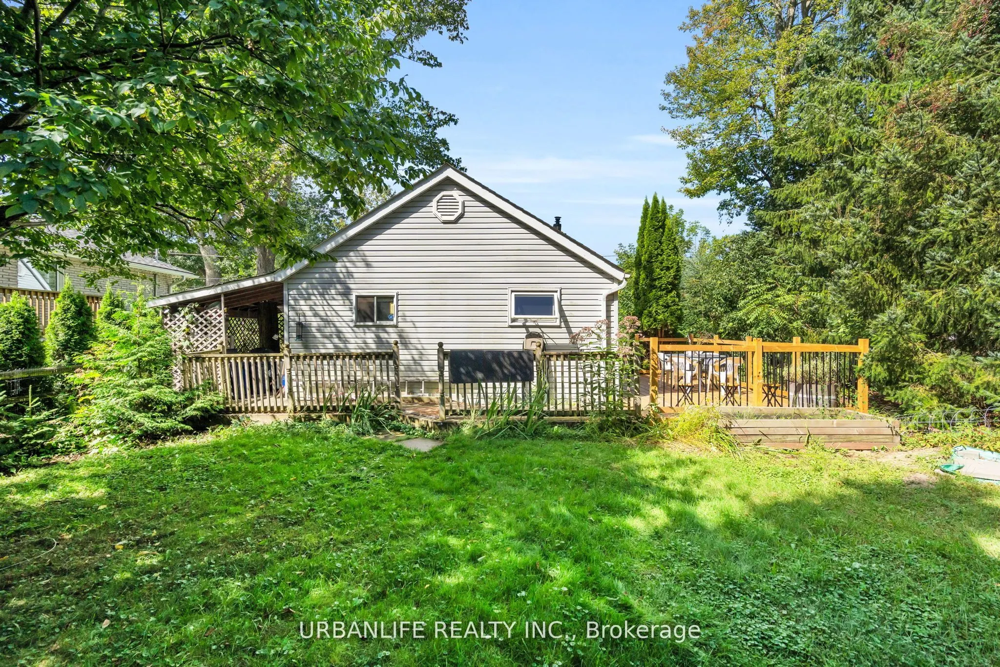 21 Oak Avenue