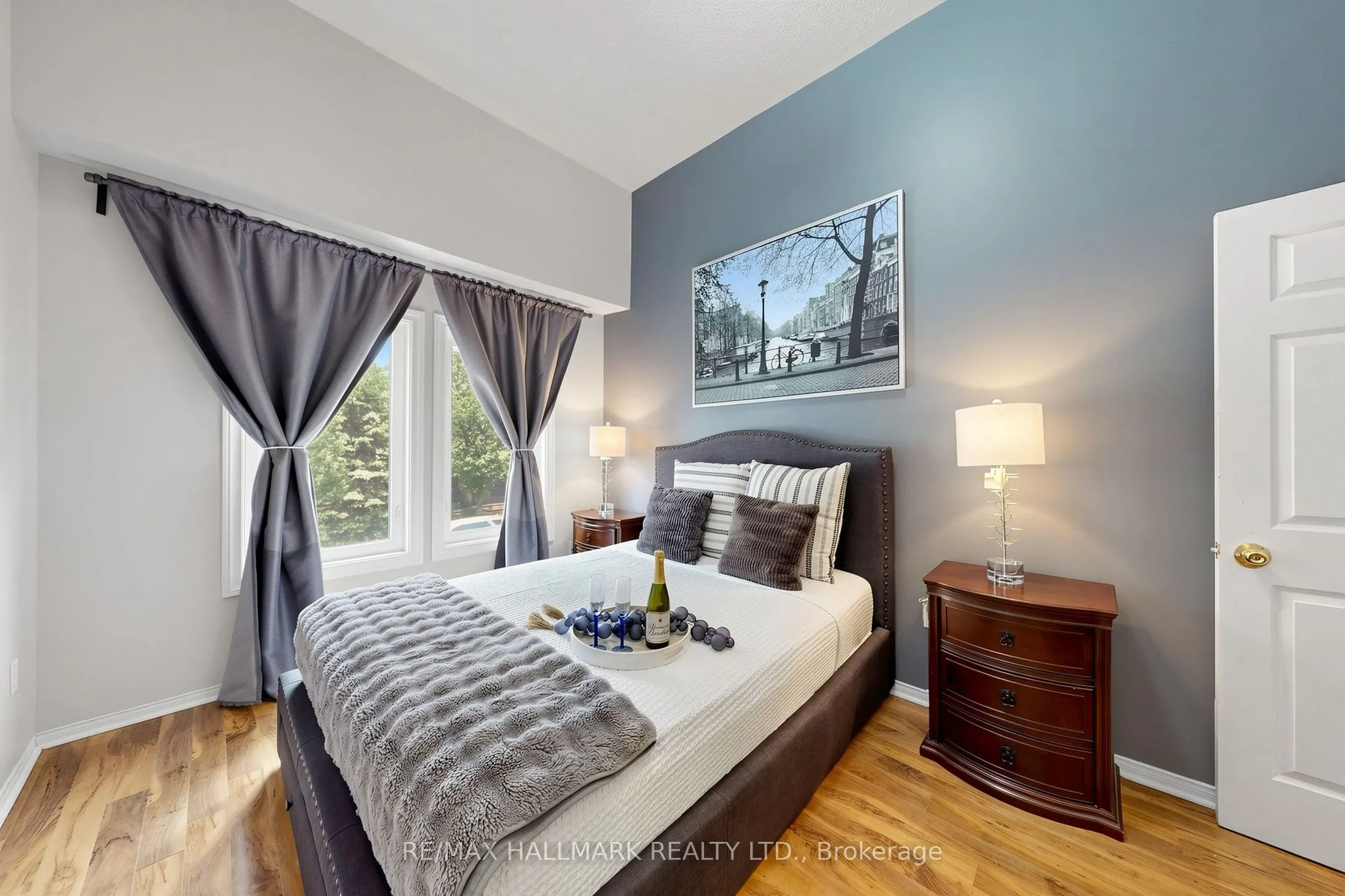 5 Evelyn Buck Lane
