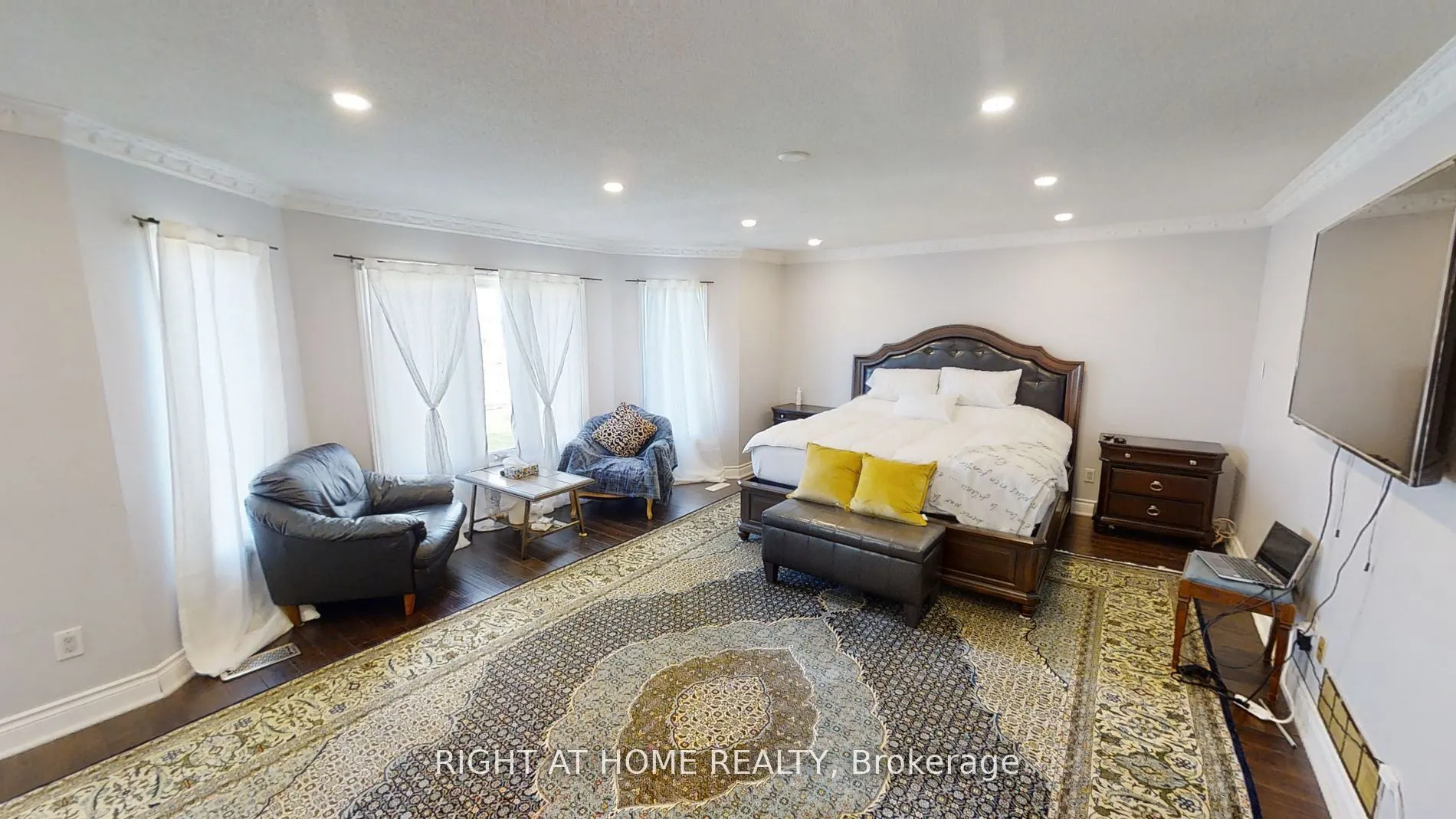 31 NORTHGATE Crescent E