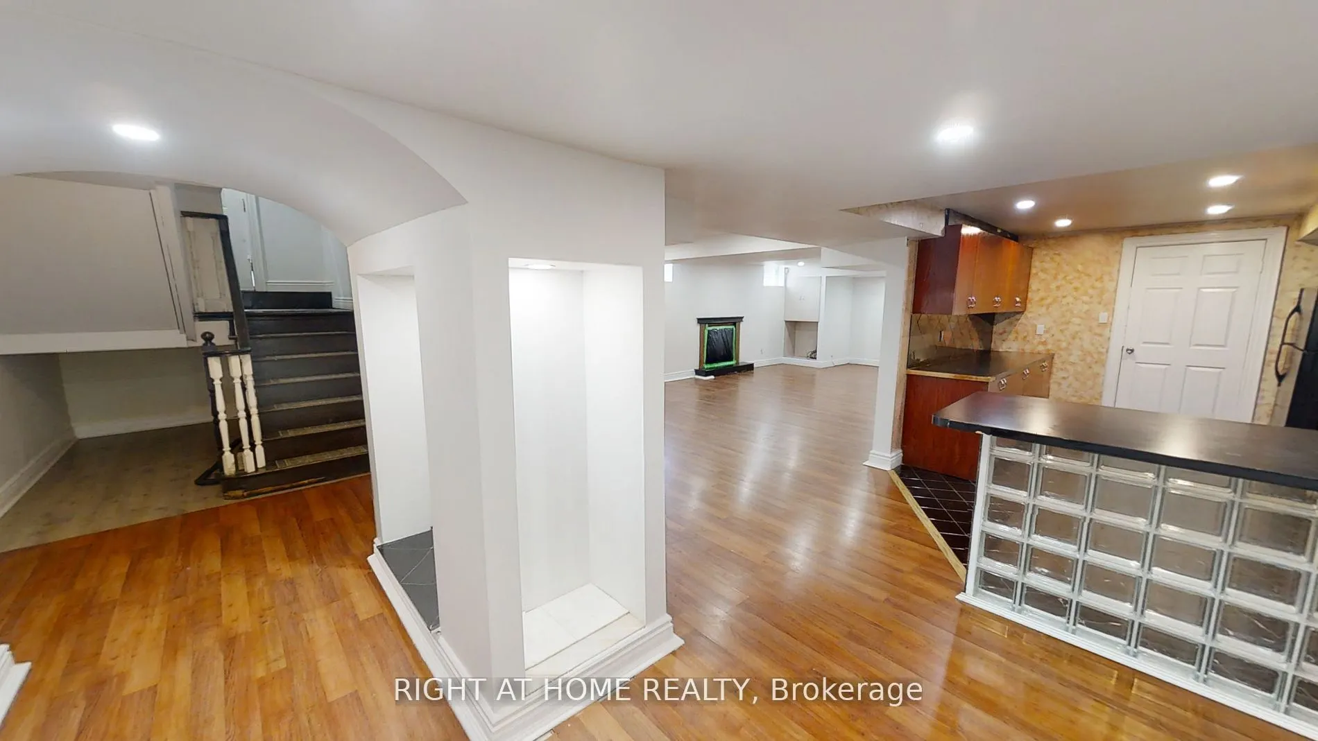 31 NORTHGATE Crescent E