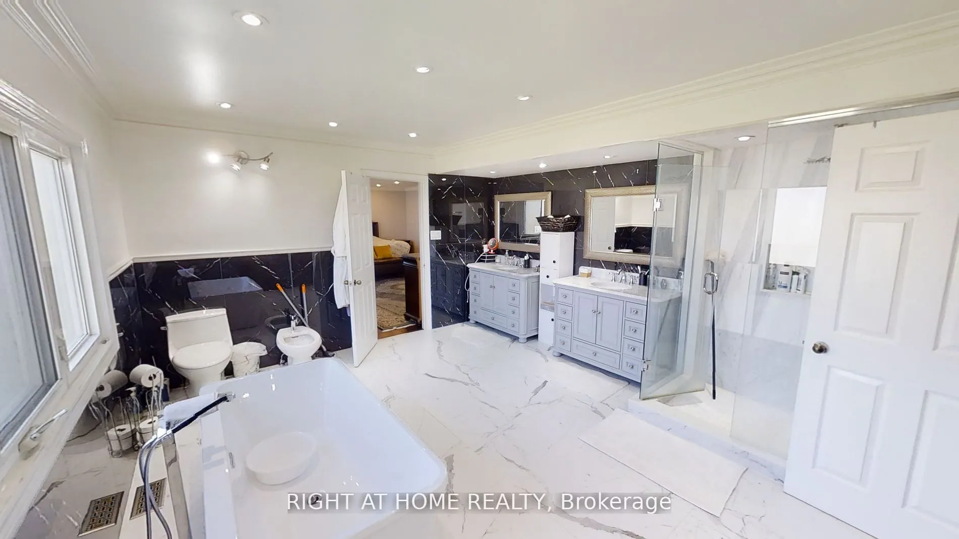 31 NORTHGATE Crescent E