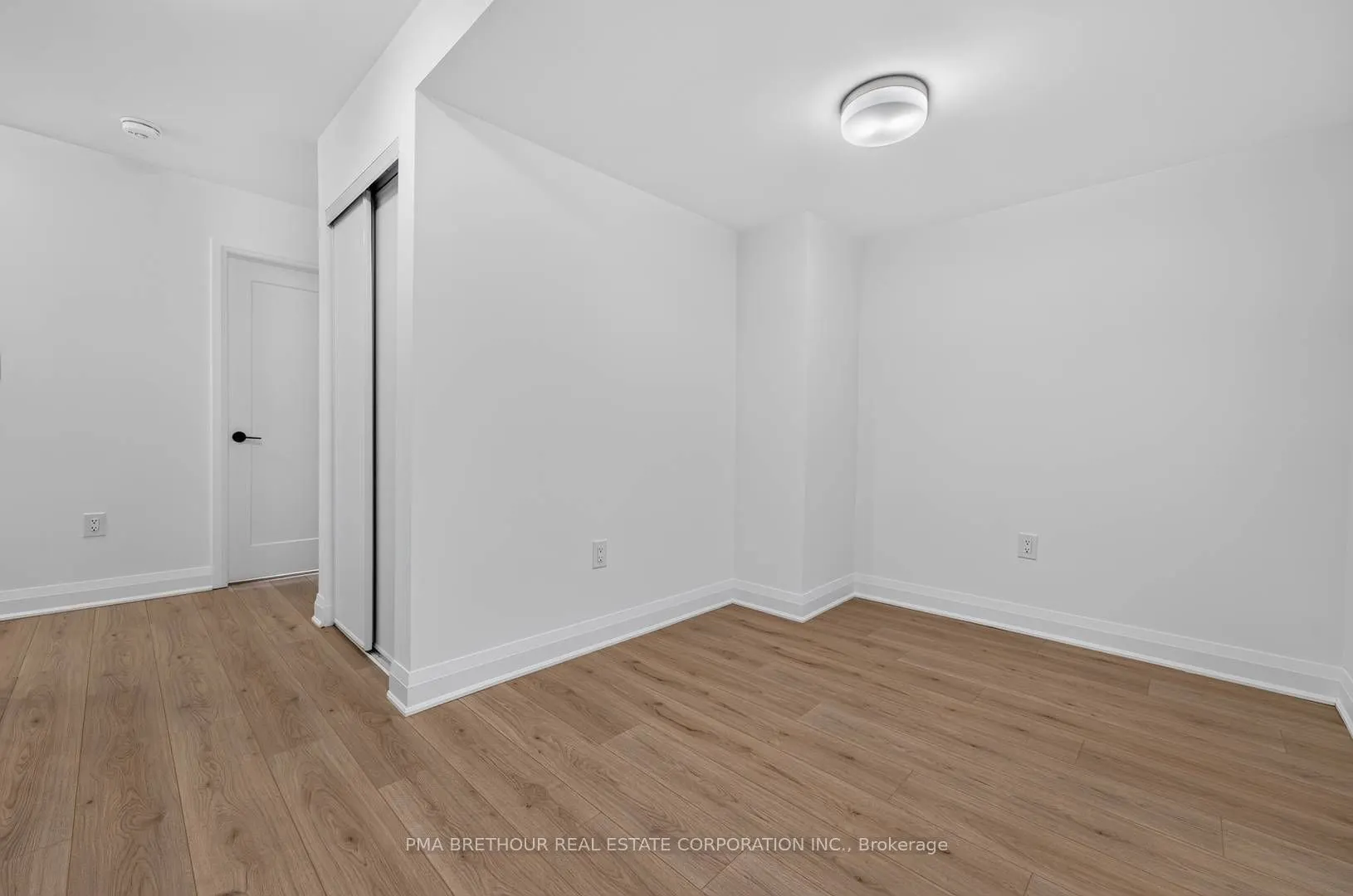 52 Burleigh Mews