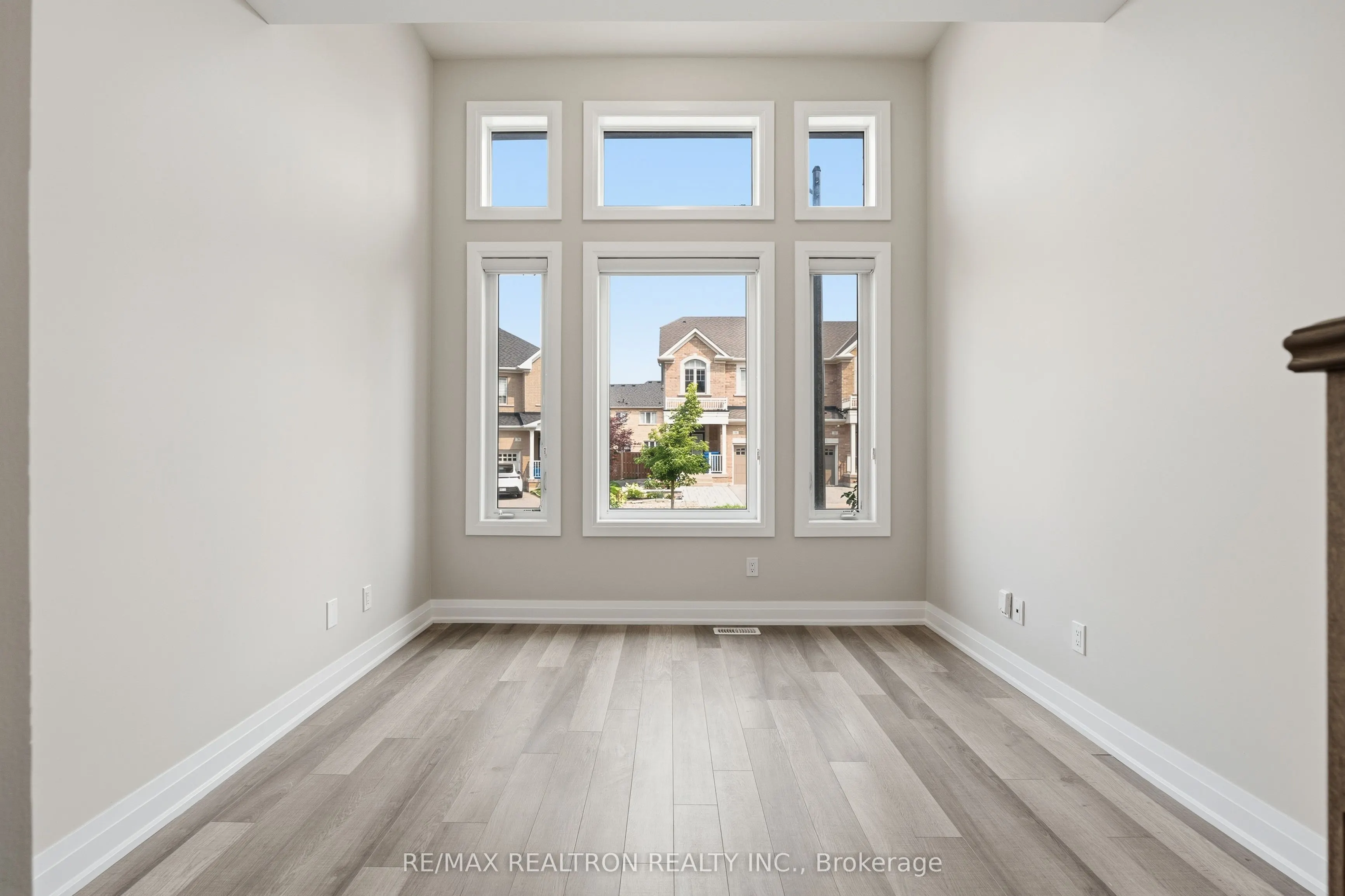 5 Sparks Street
