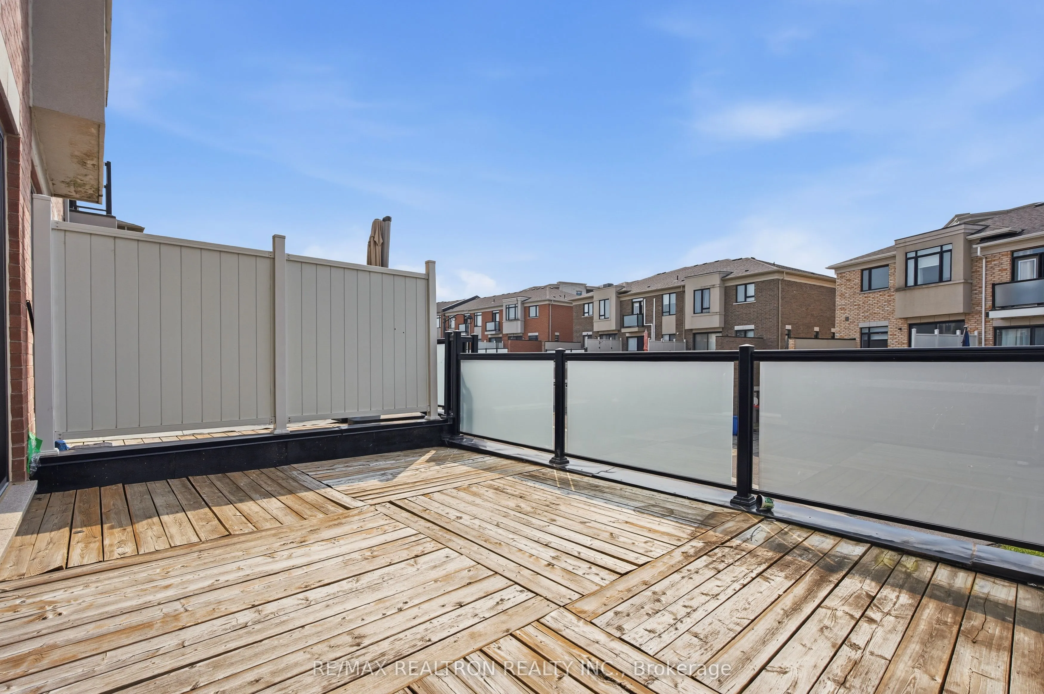 5 Sparks Street