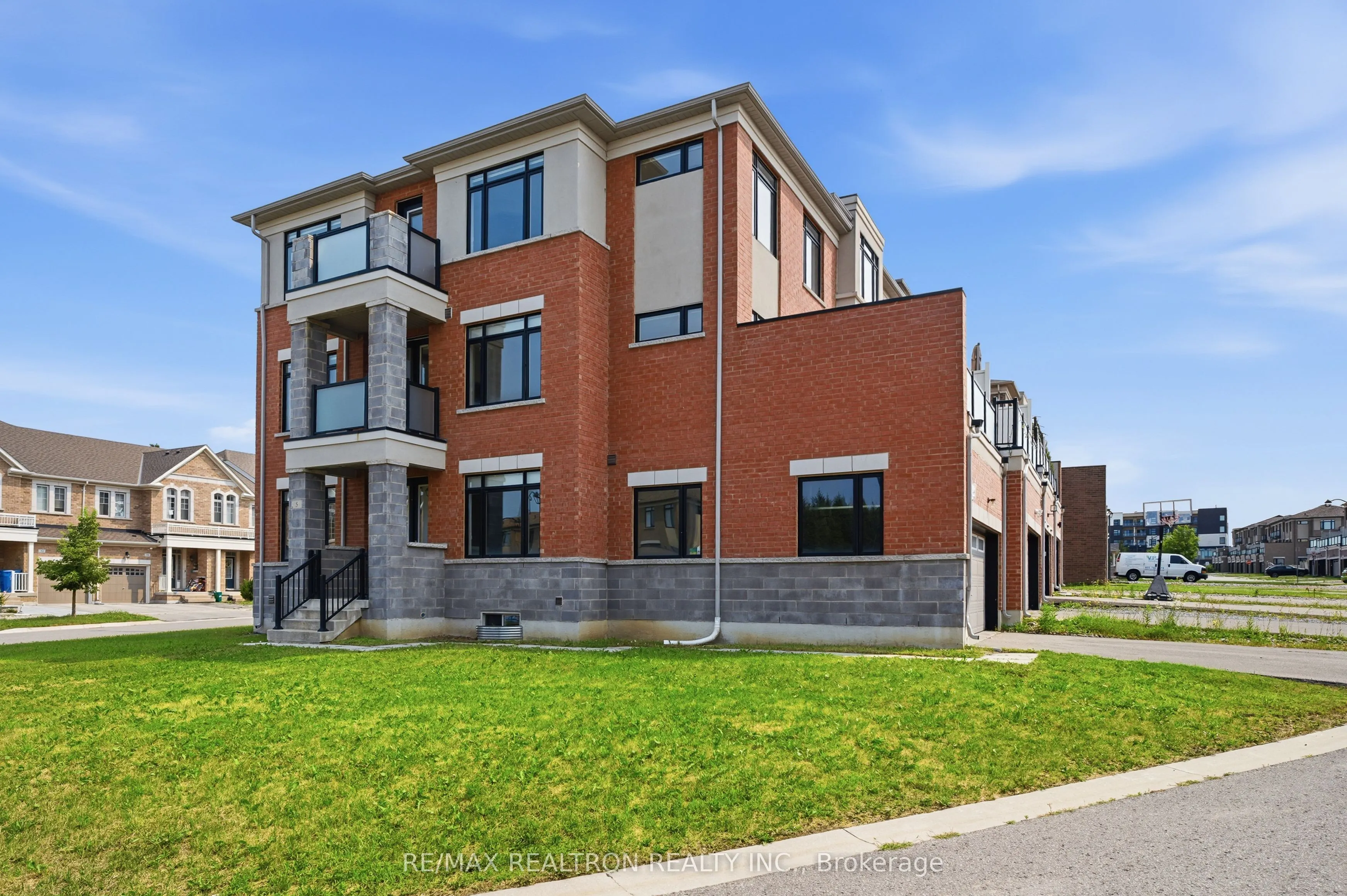 5 Sparks Street