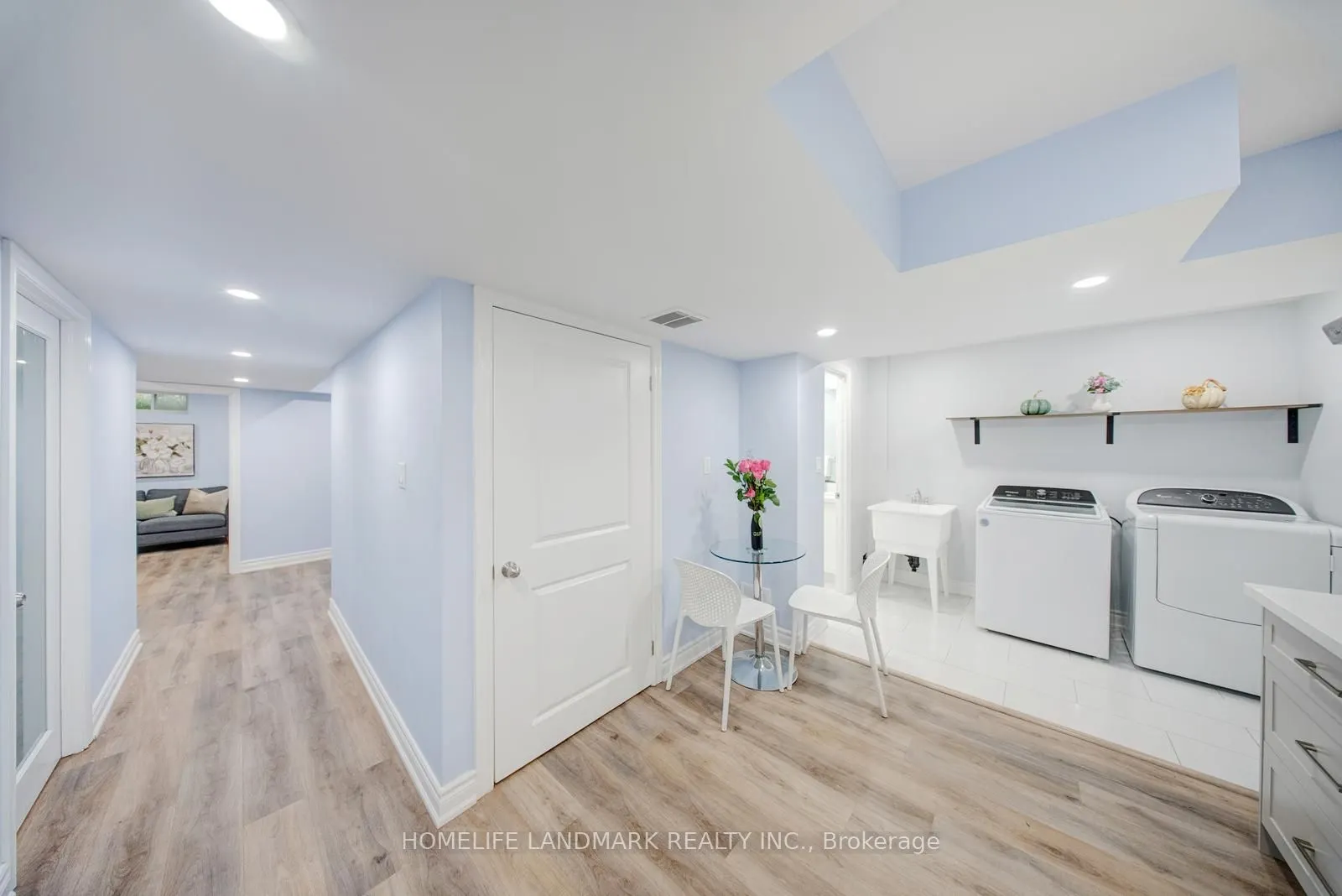 298 West Lawn Crescent