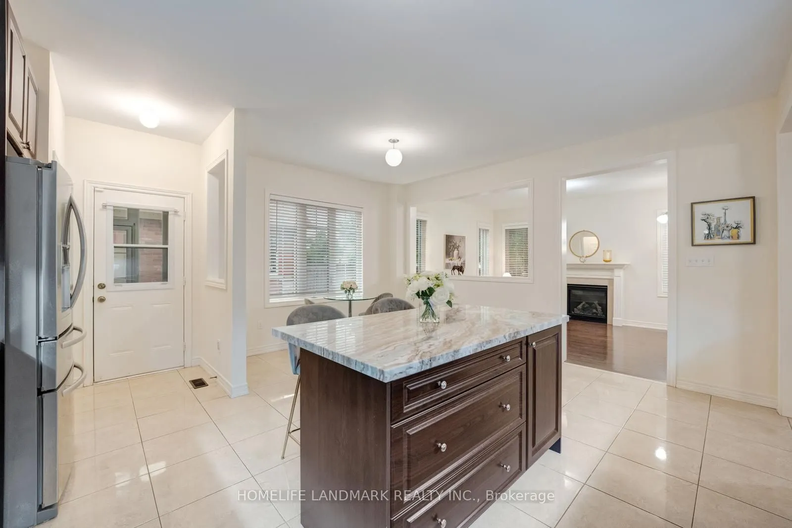 298 West Lawn Crescent