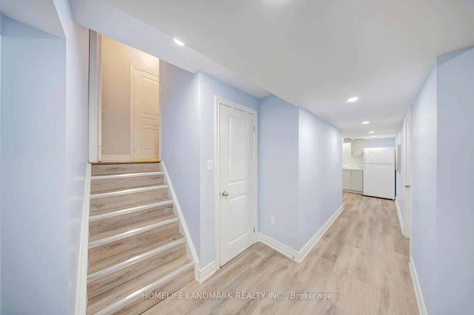 298 West Lawn Crescent