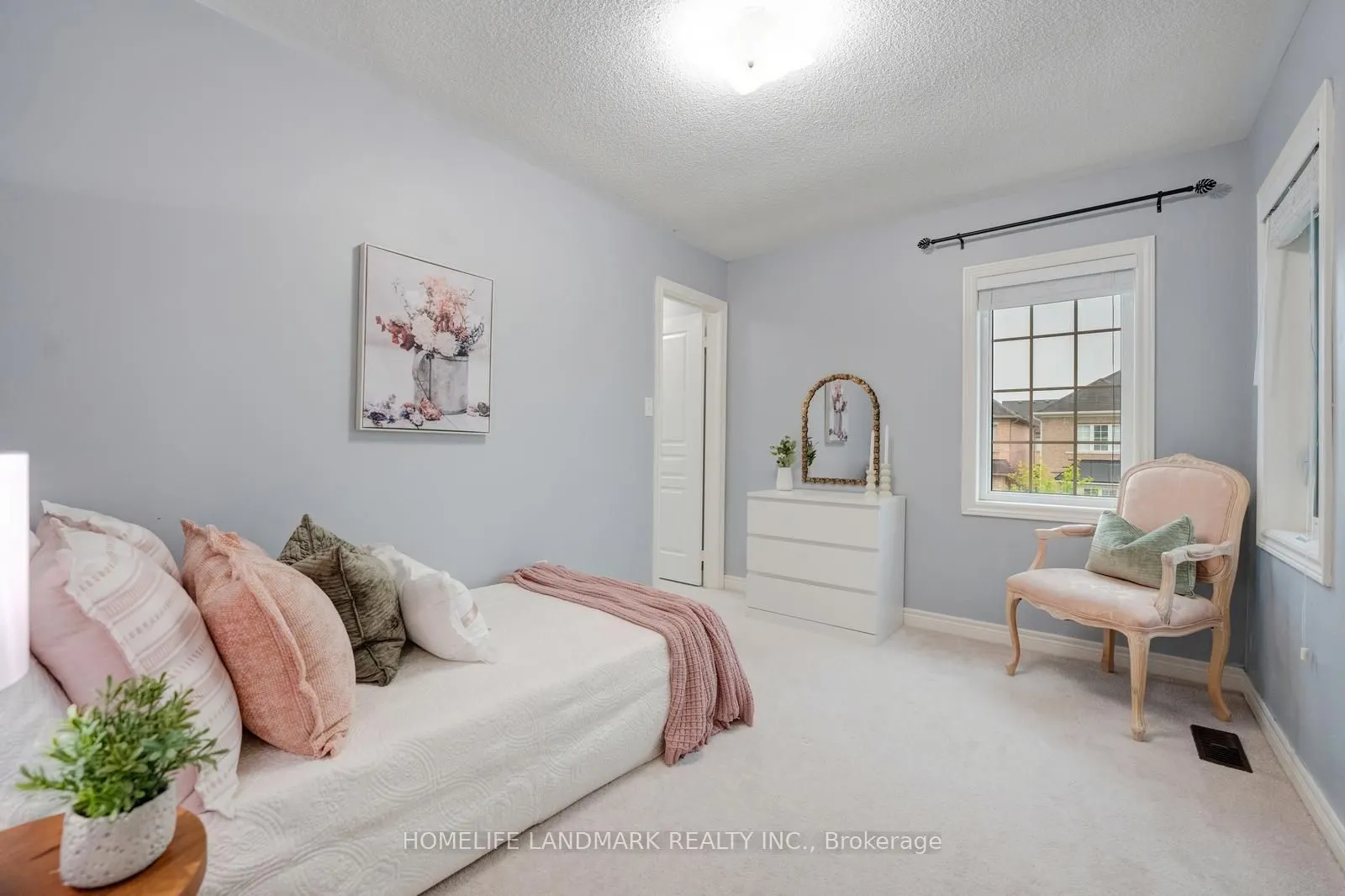 298 West Lawn Crescent