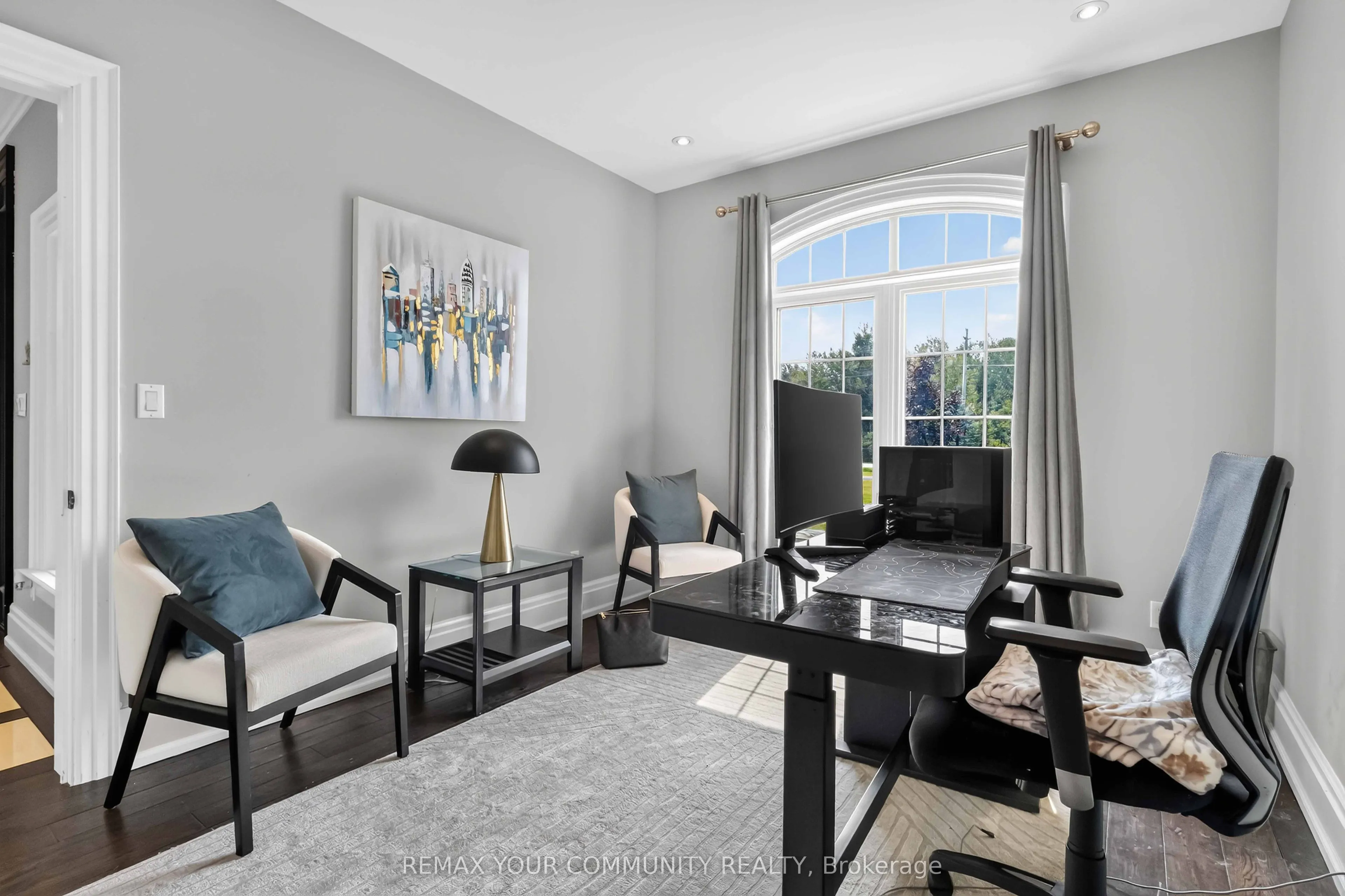 20111 Bathurst Street E