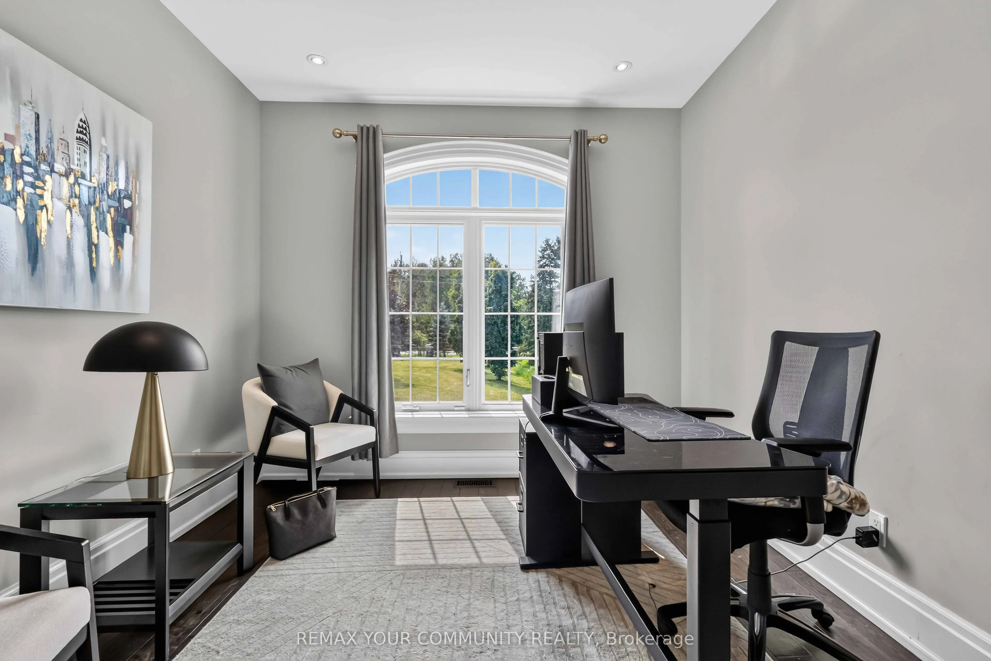 20111 Bathurst Street E
