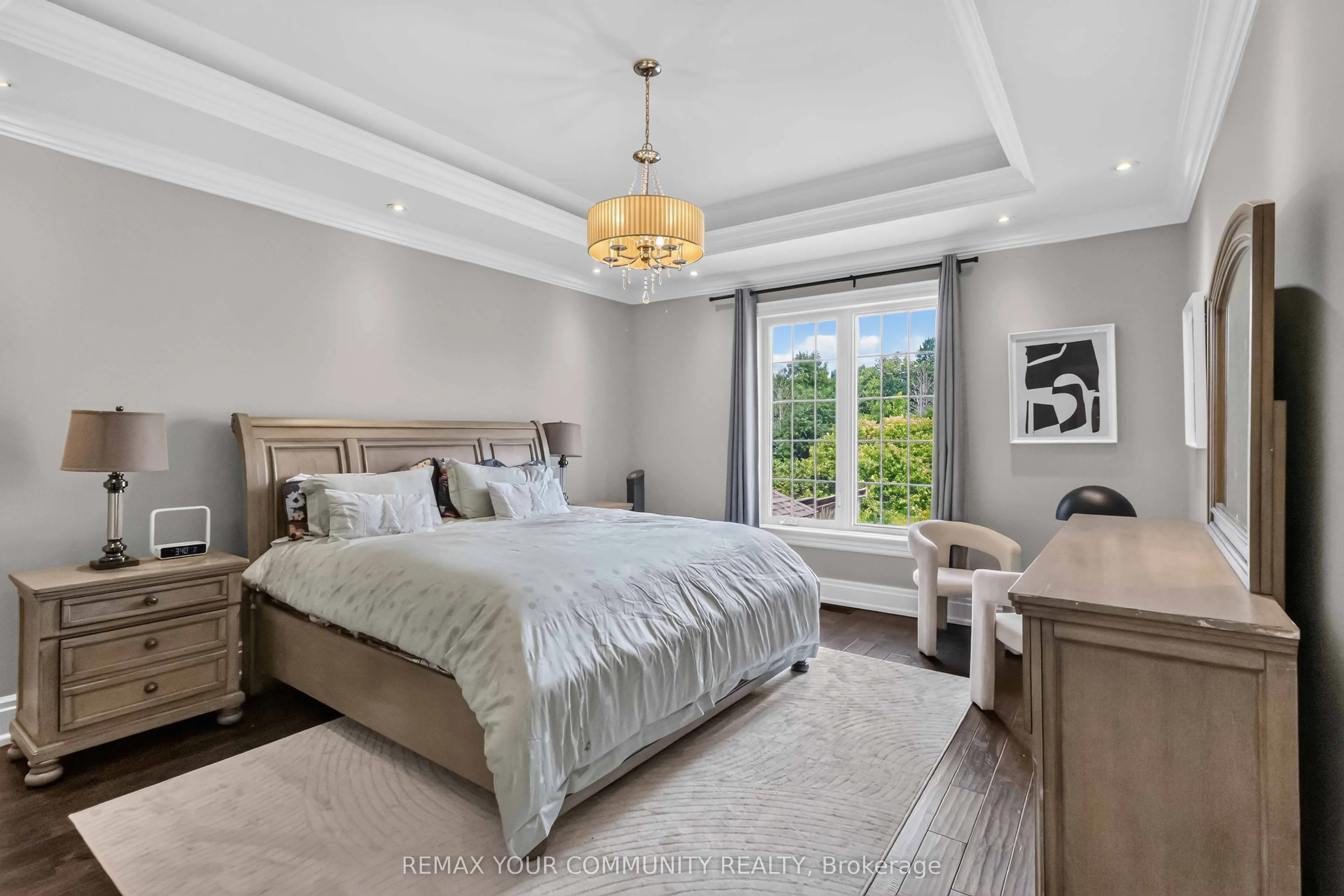 20111 Bathurst Street E