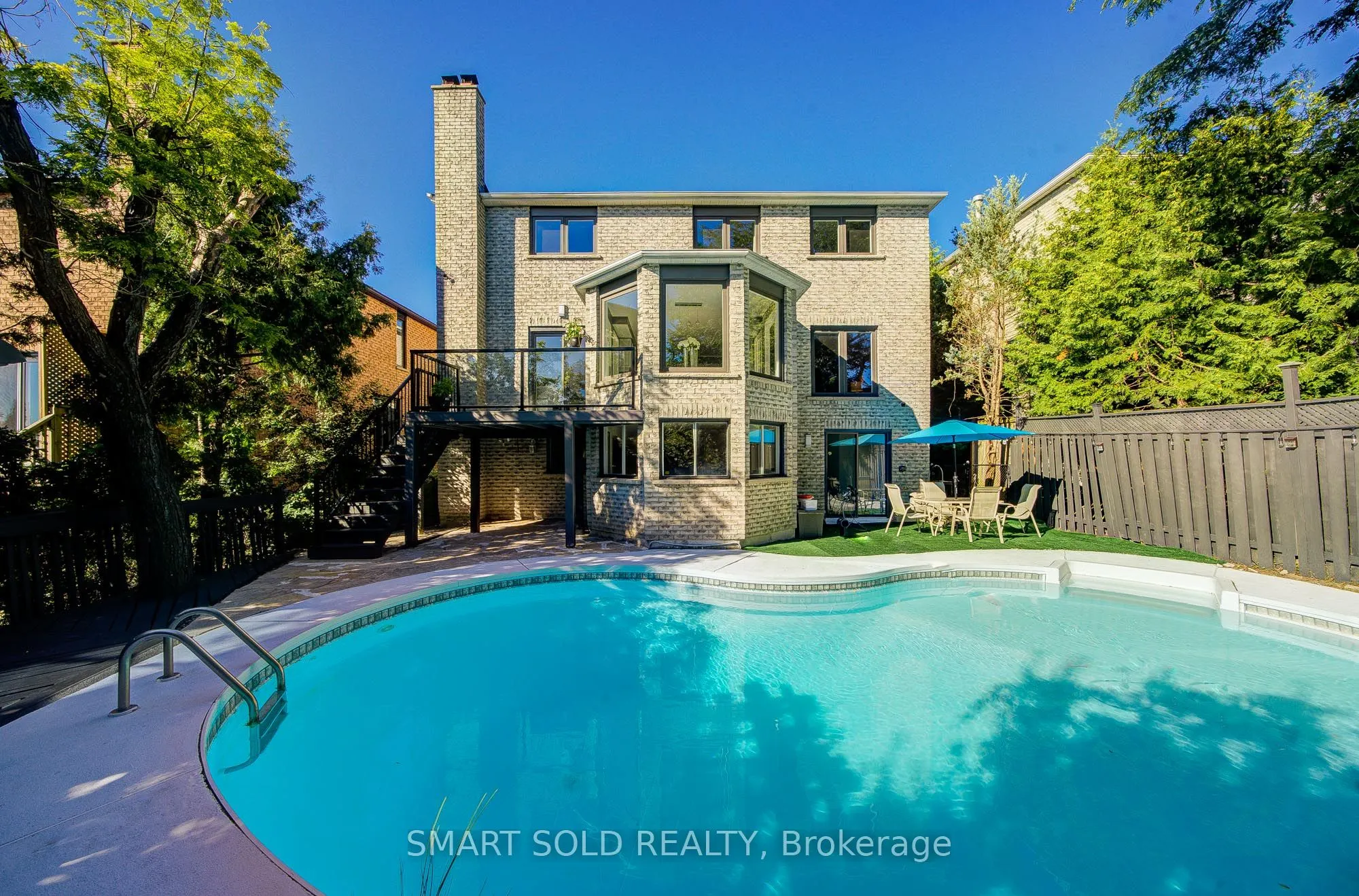350 Kirby Crescent
