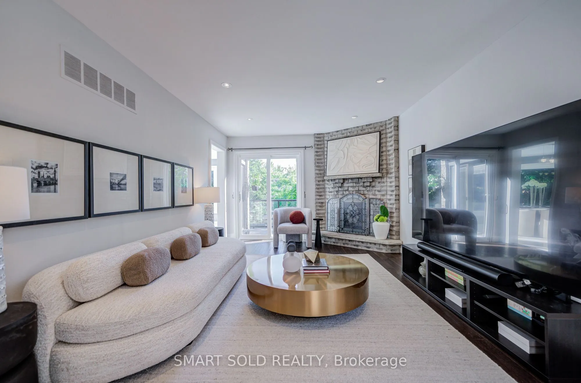 350 Kirby Crescent