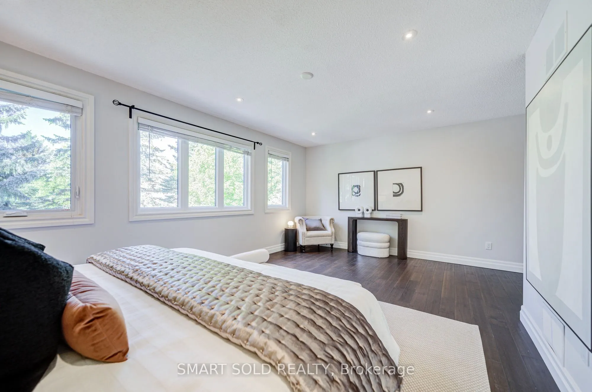 350 Kirby Crescent