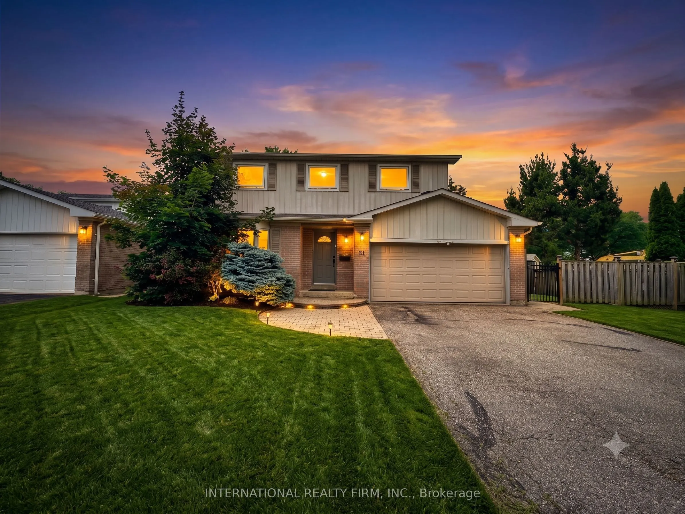 21 Mayvern Crescent