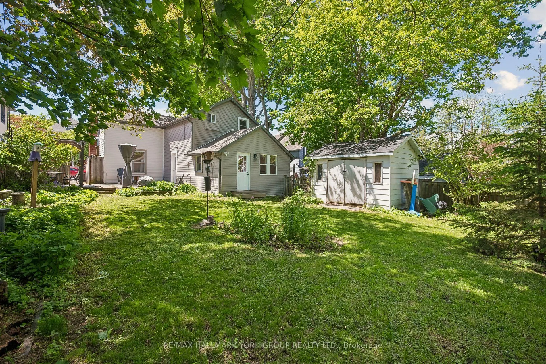 37 Arnold Crescent