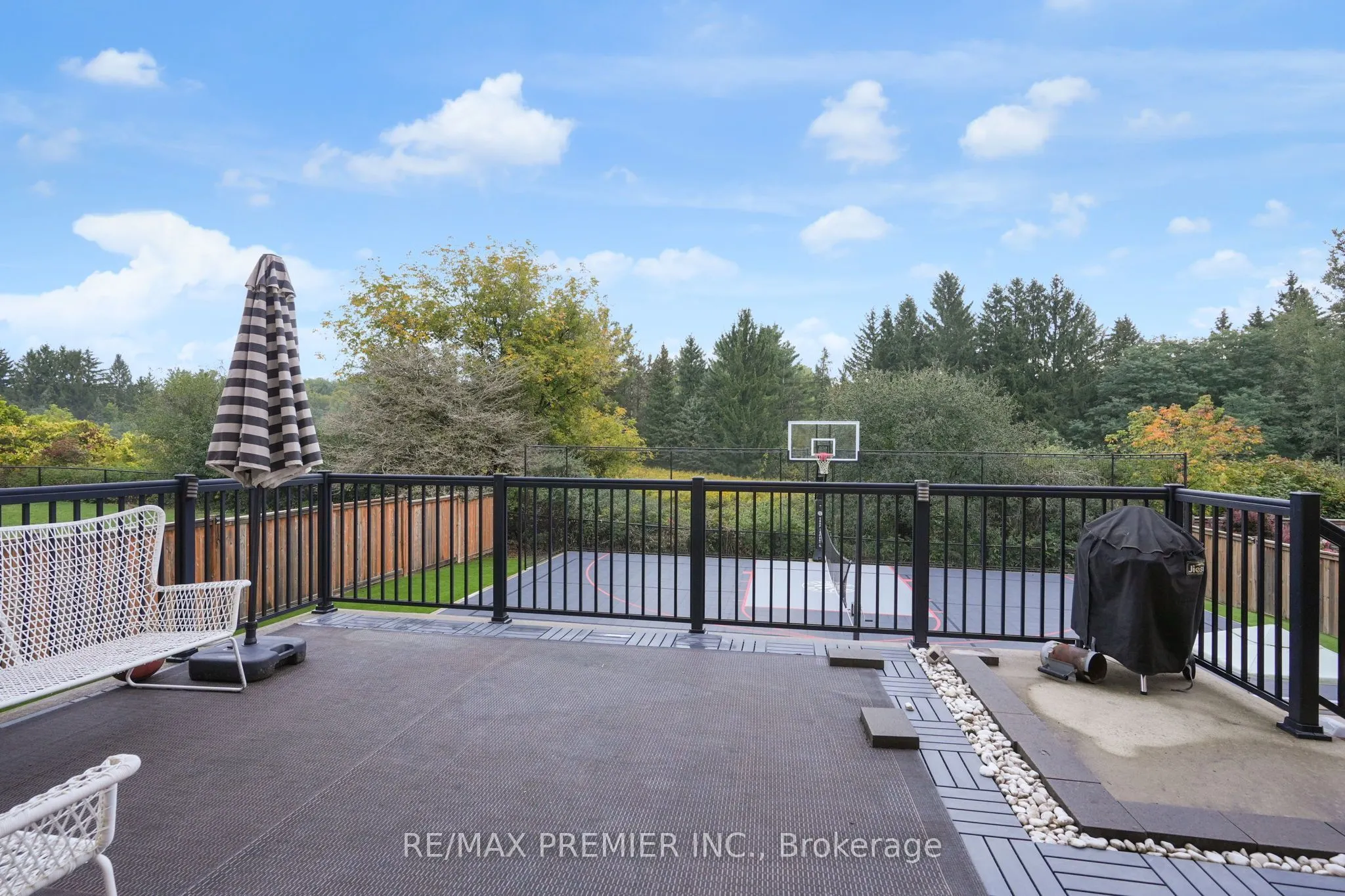 15 Peter Glass Road