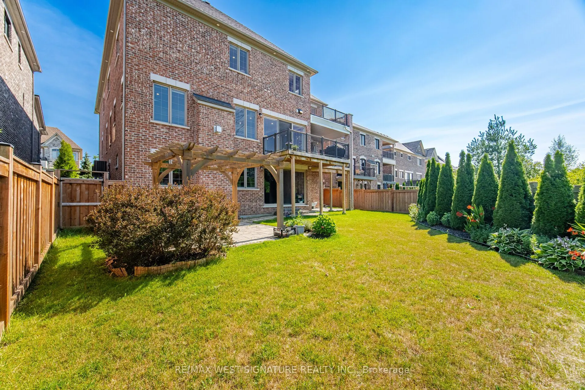 56 Sir Henry Court