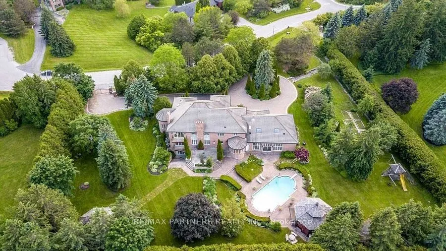 11 Jarvis Avenue