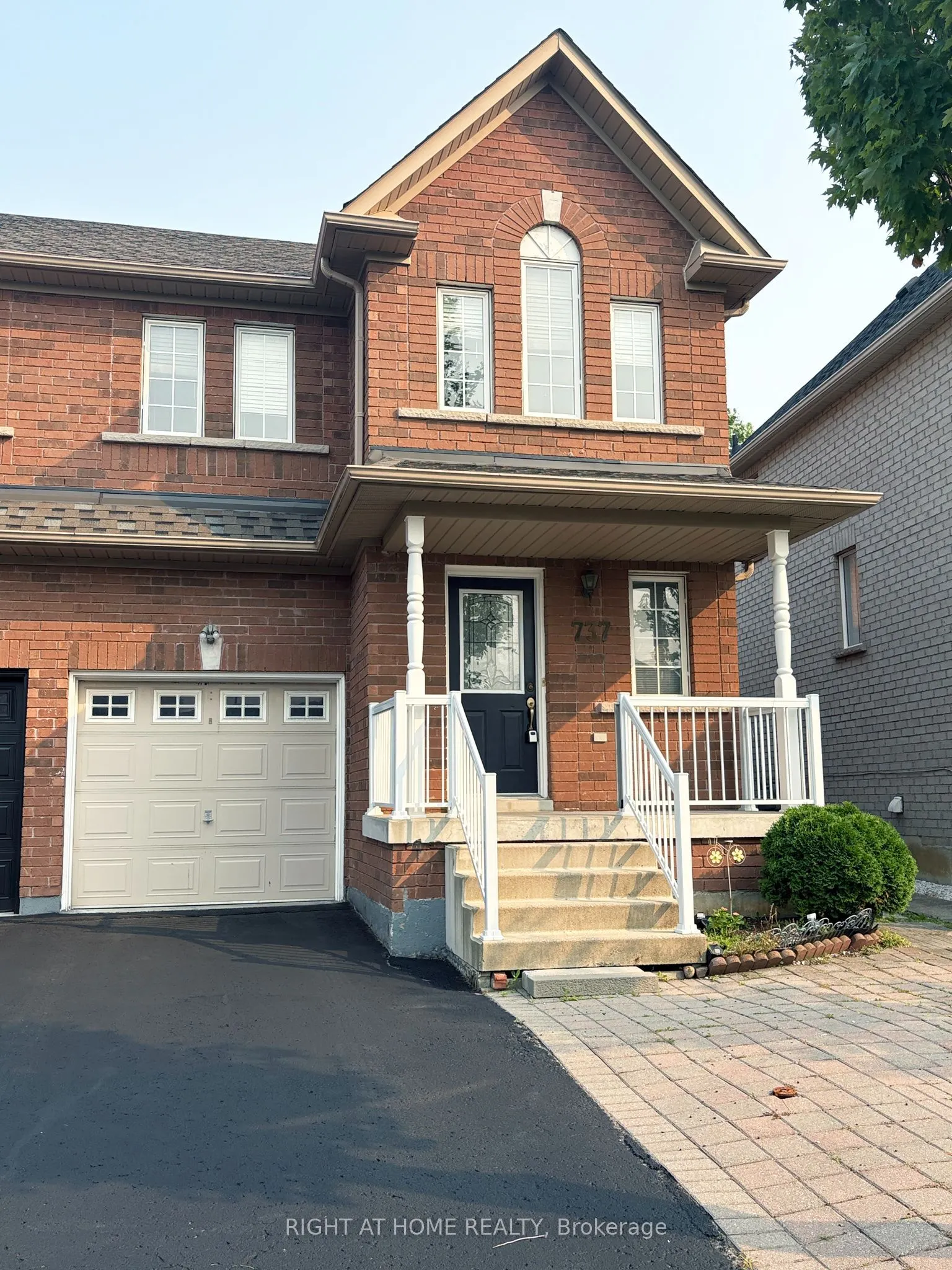 737 Caboto Trail