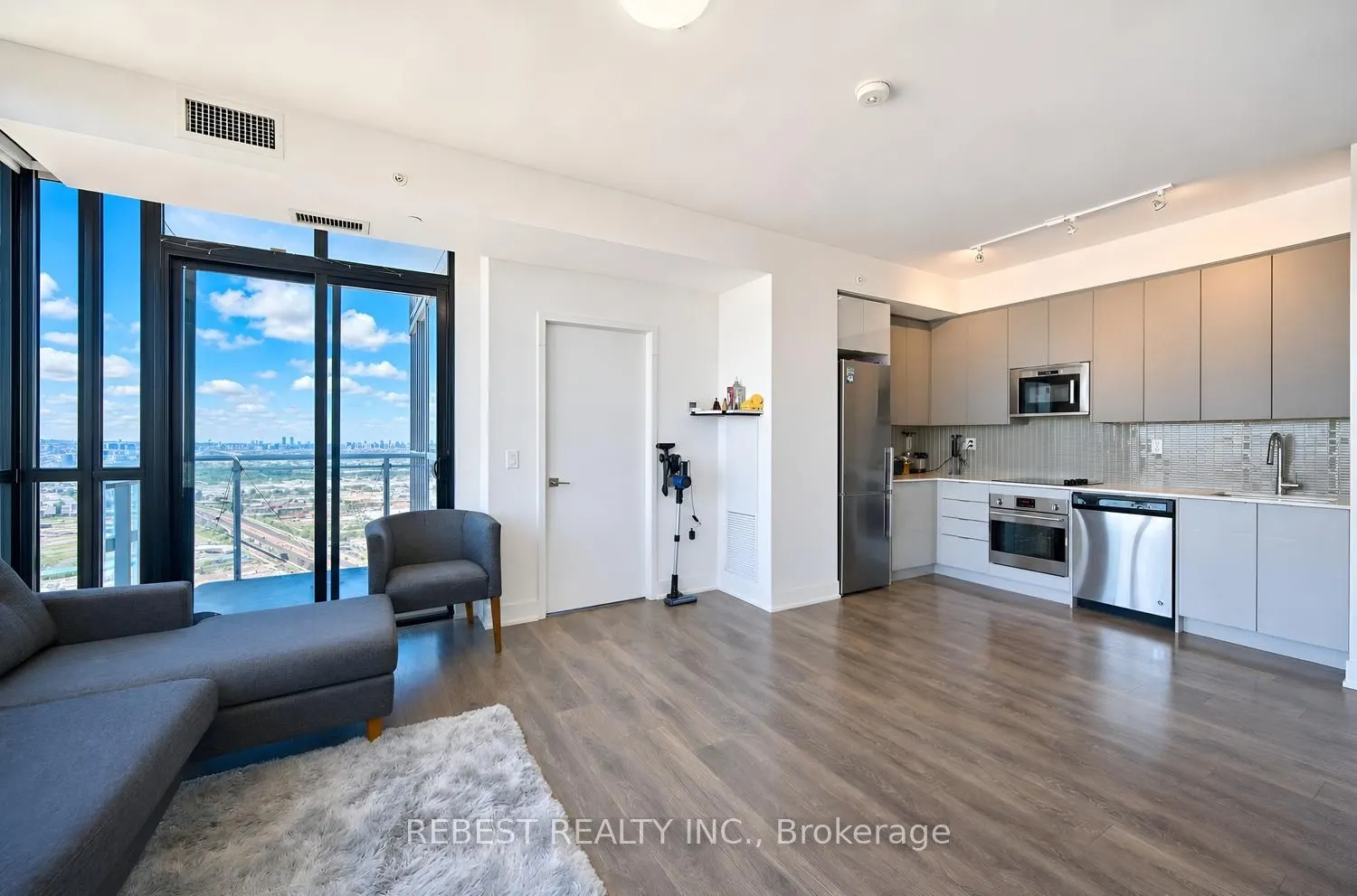 2908 Highway 7 Road #3608(Sale)