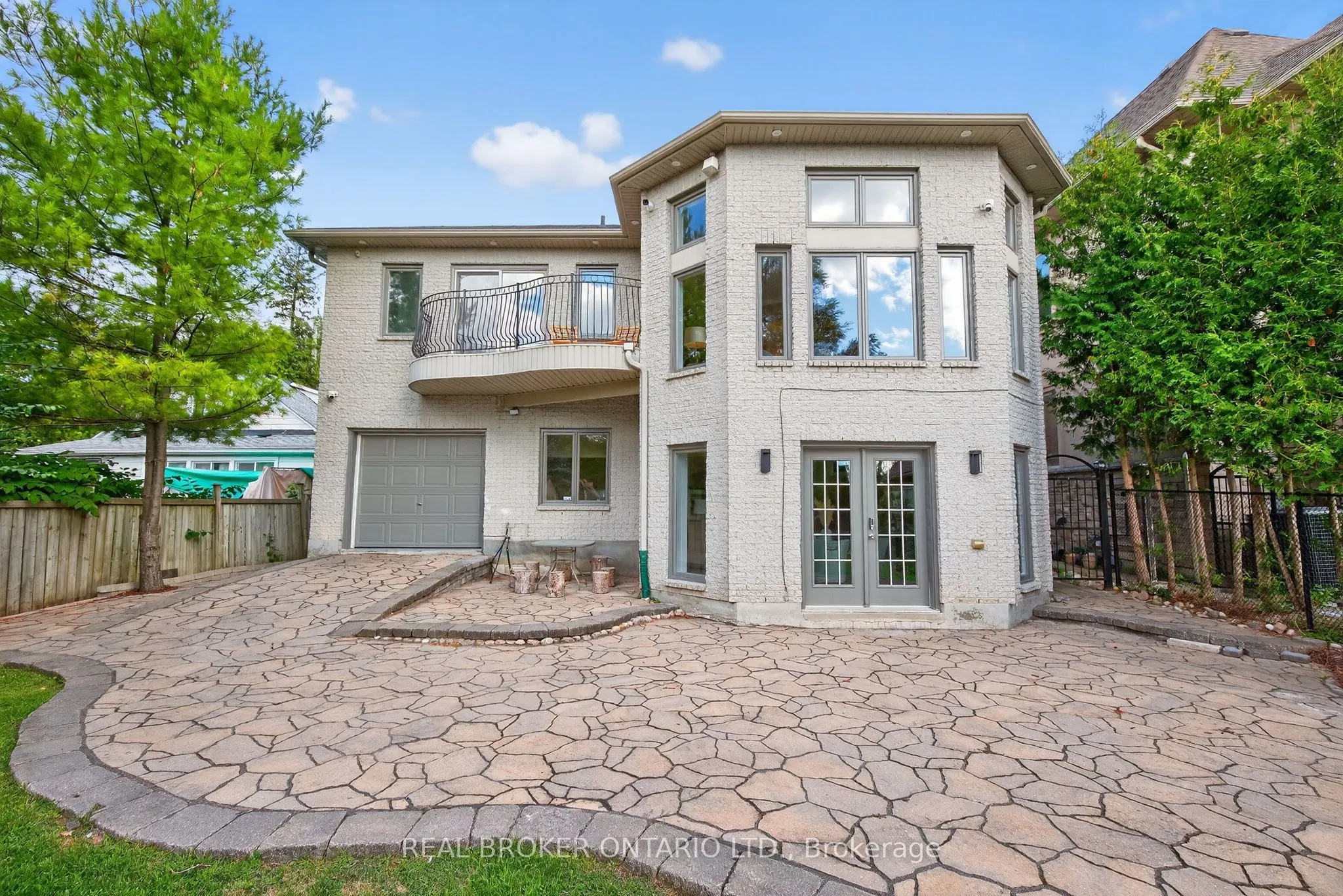 429 North Lake Road