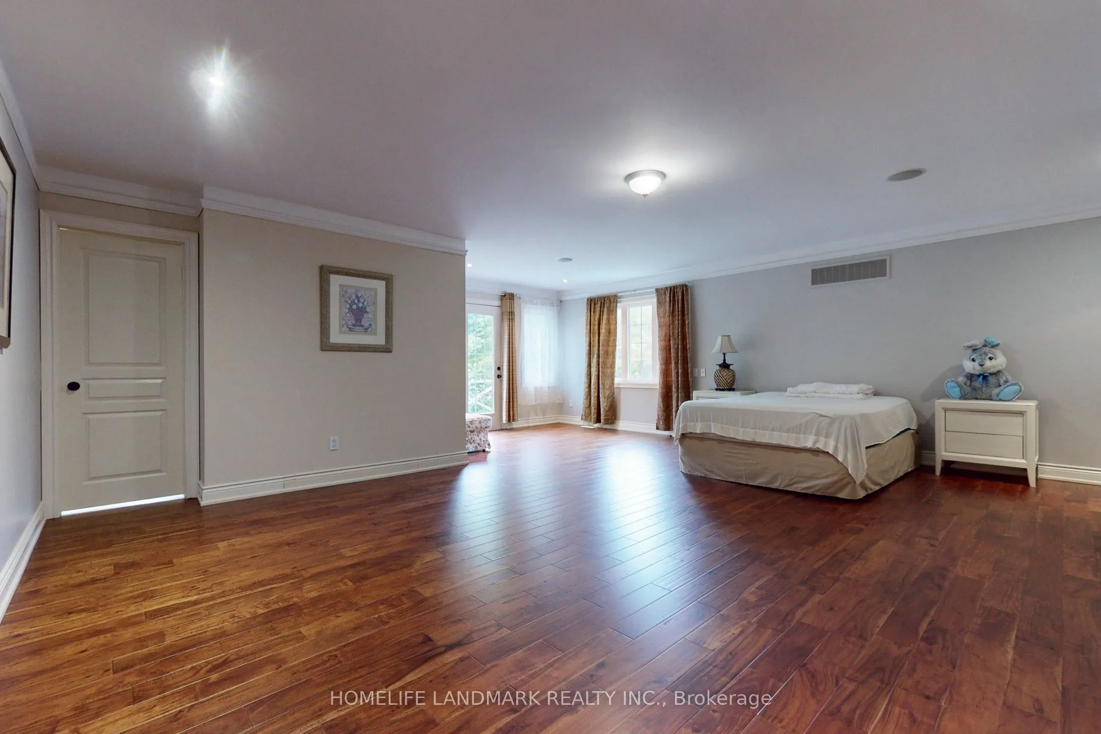 19 Wolf Run Court