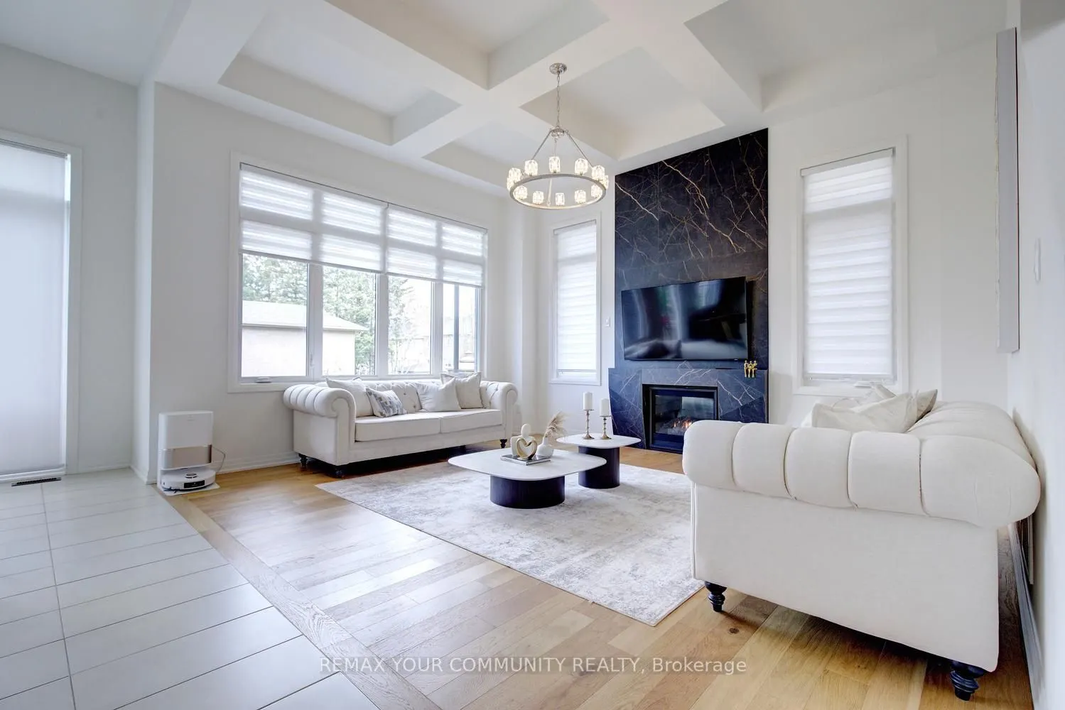 96 Bond Crescent