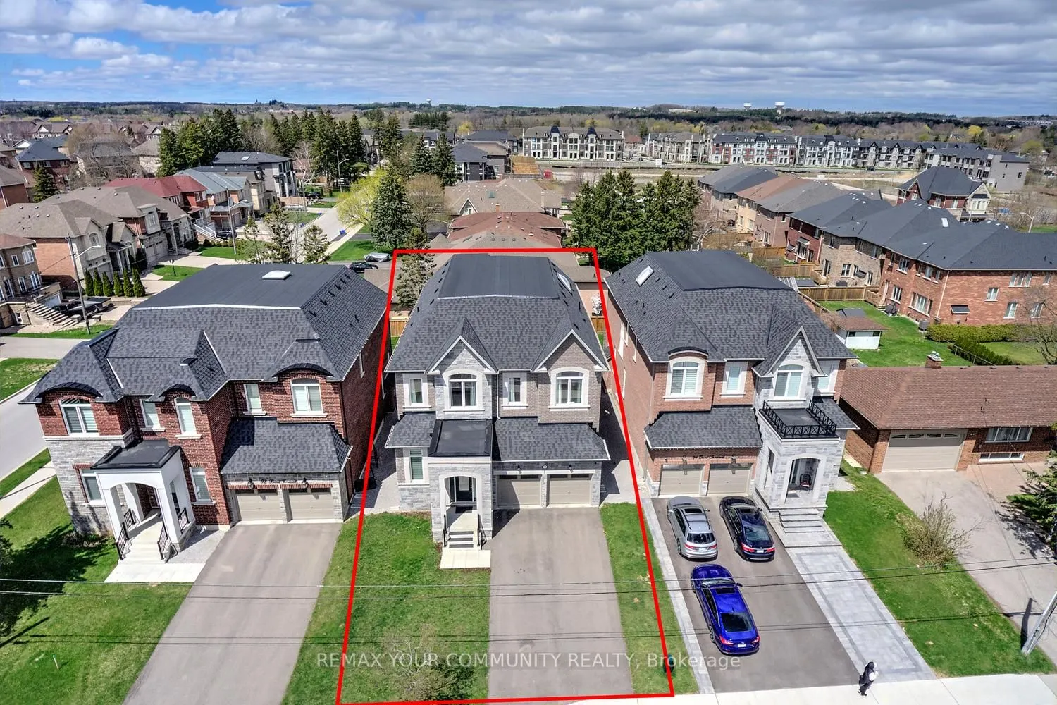 96 Bond Crescent