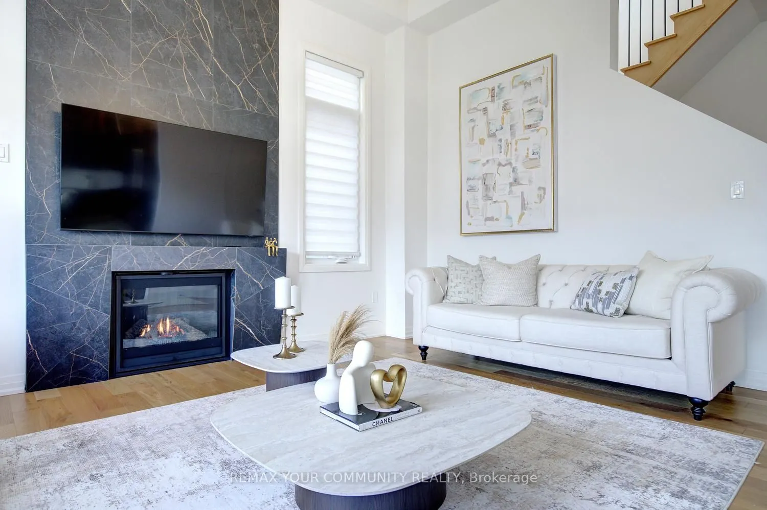 96 Bond Crescent