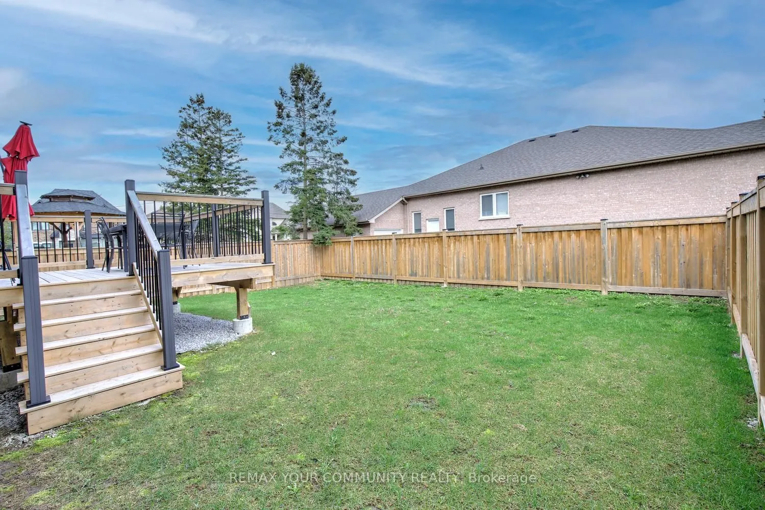 96 Bond Crescent