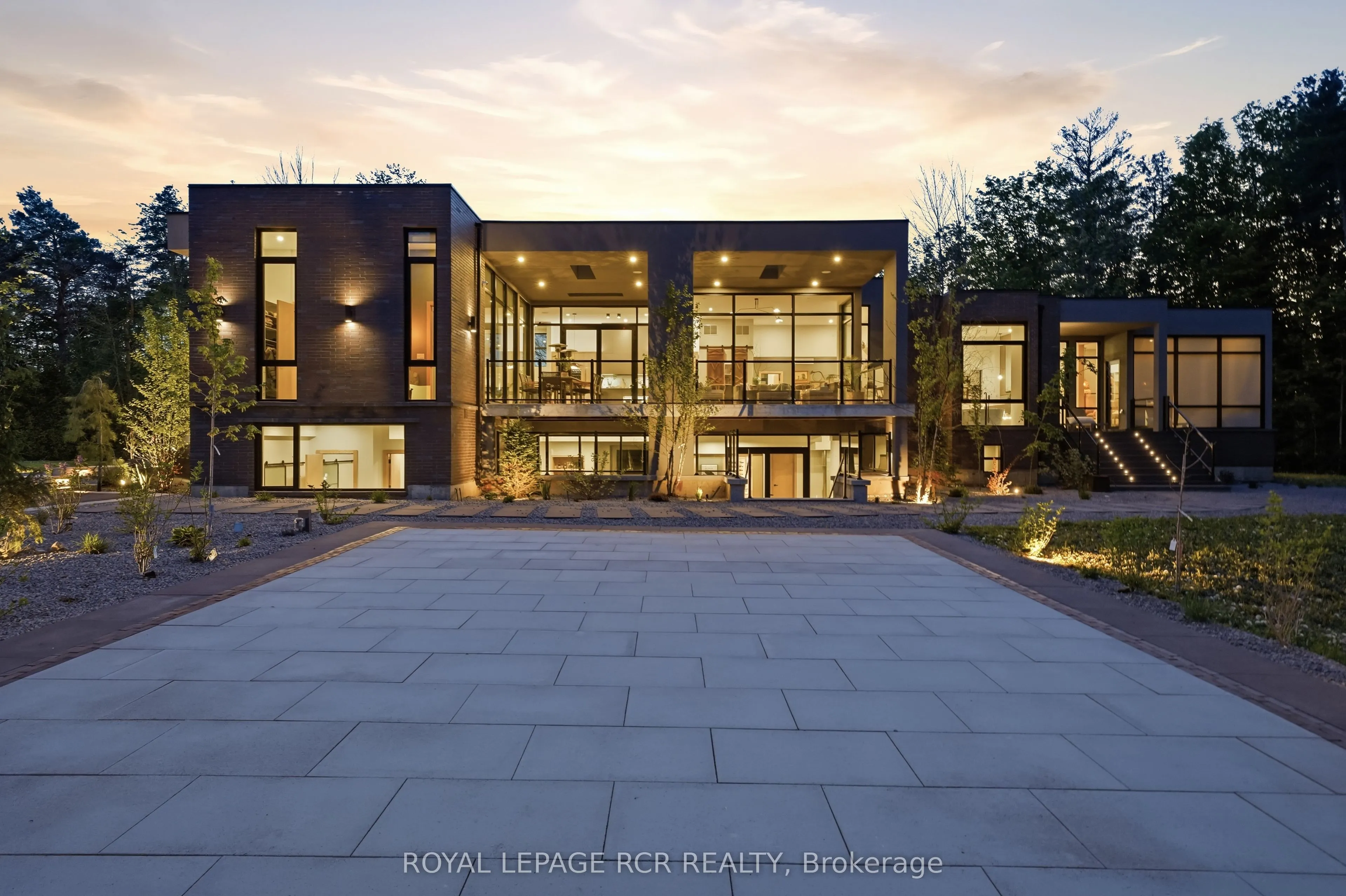 3404 Vivian Road