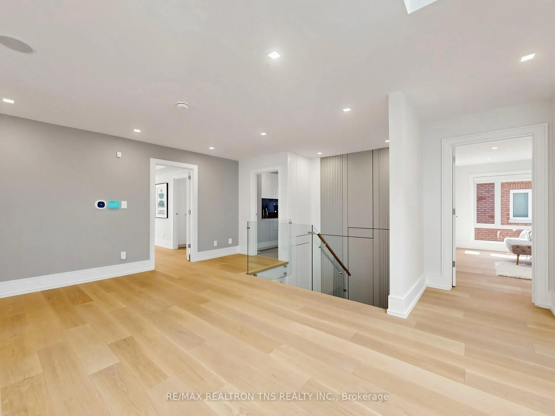 2 Eastgate Crescent