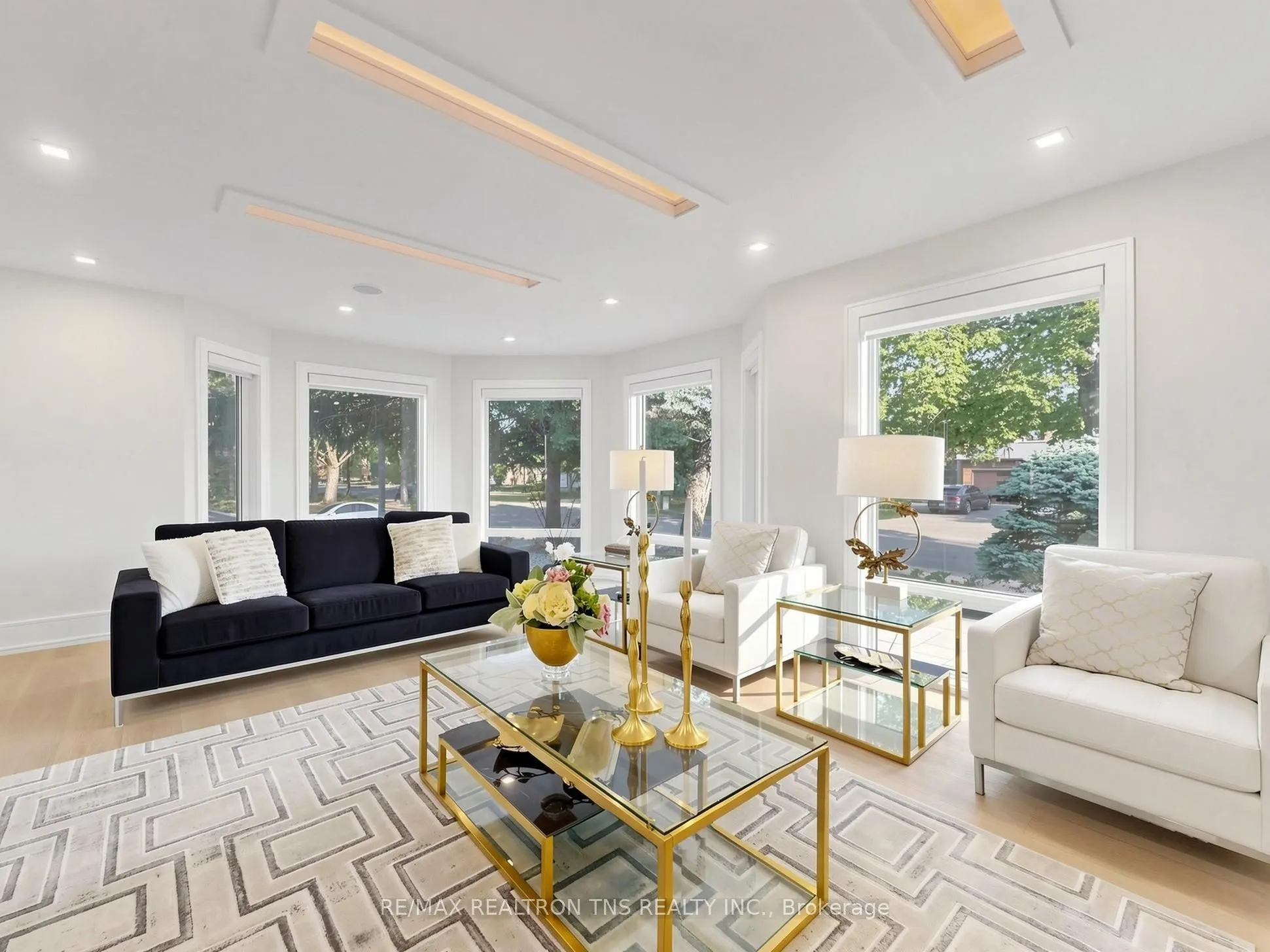 2 Eastgate Crescent