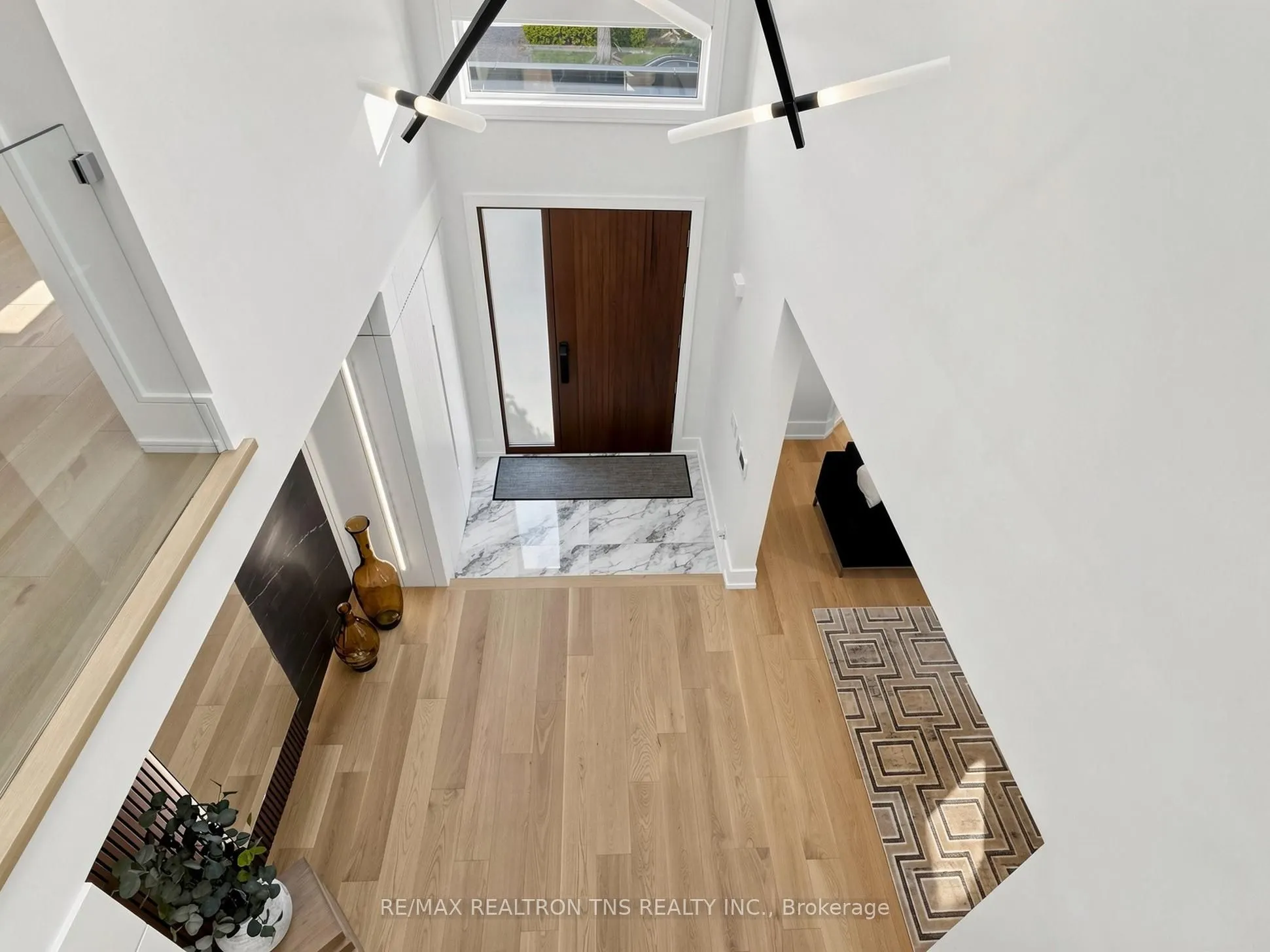 2 Eastgate Crescent