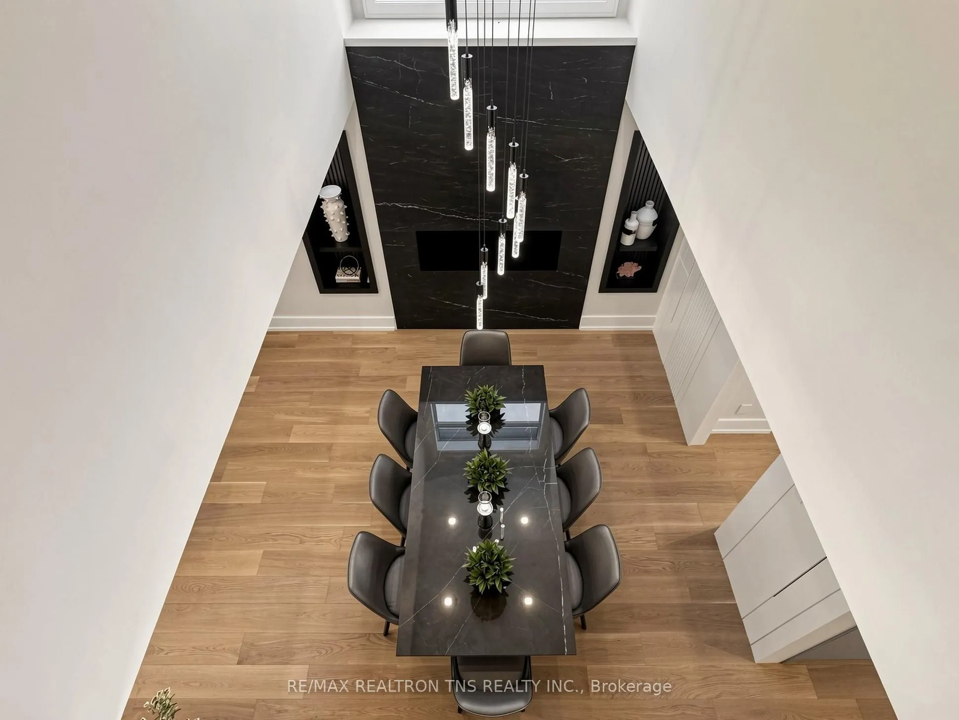 2 Eastgate Crescent