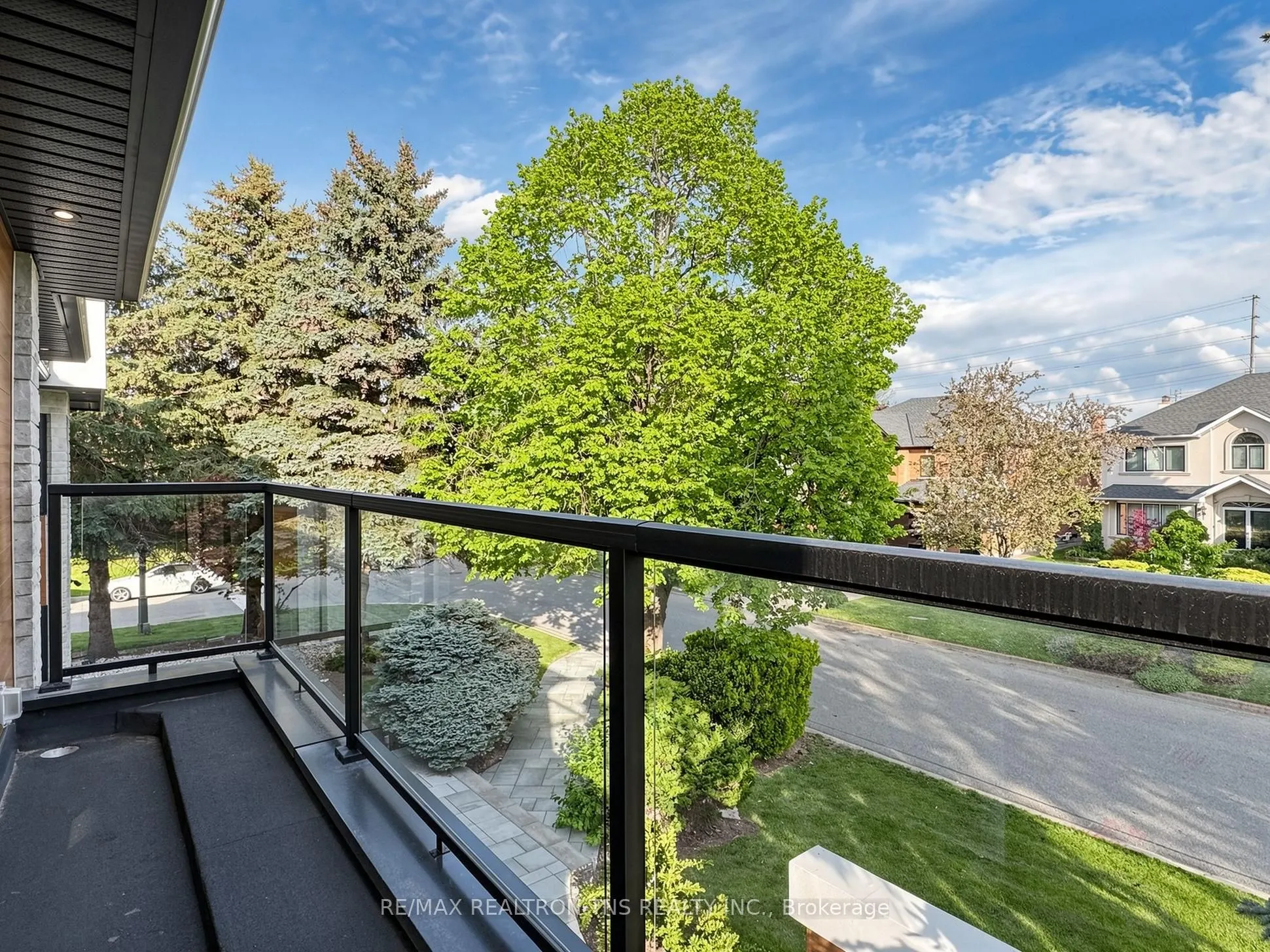 2 Eastgate Crescent
